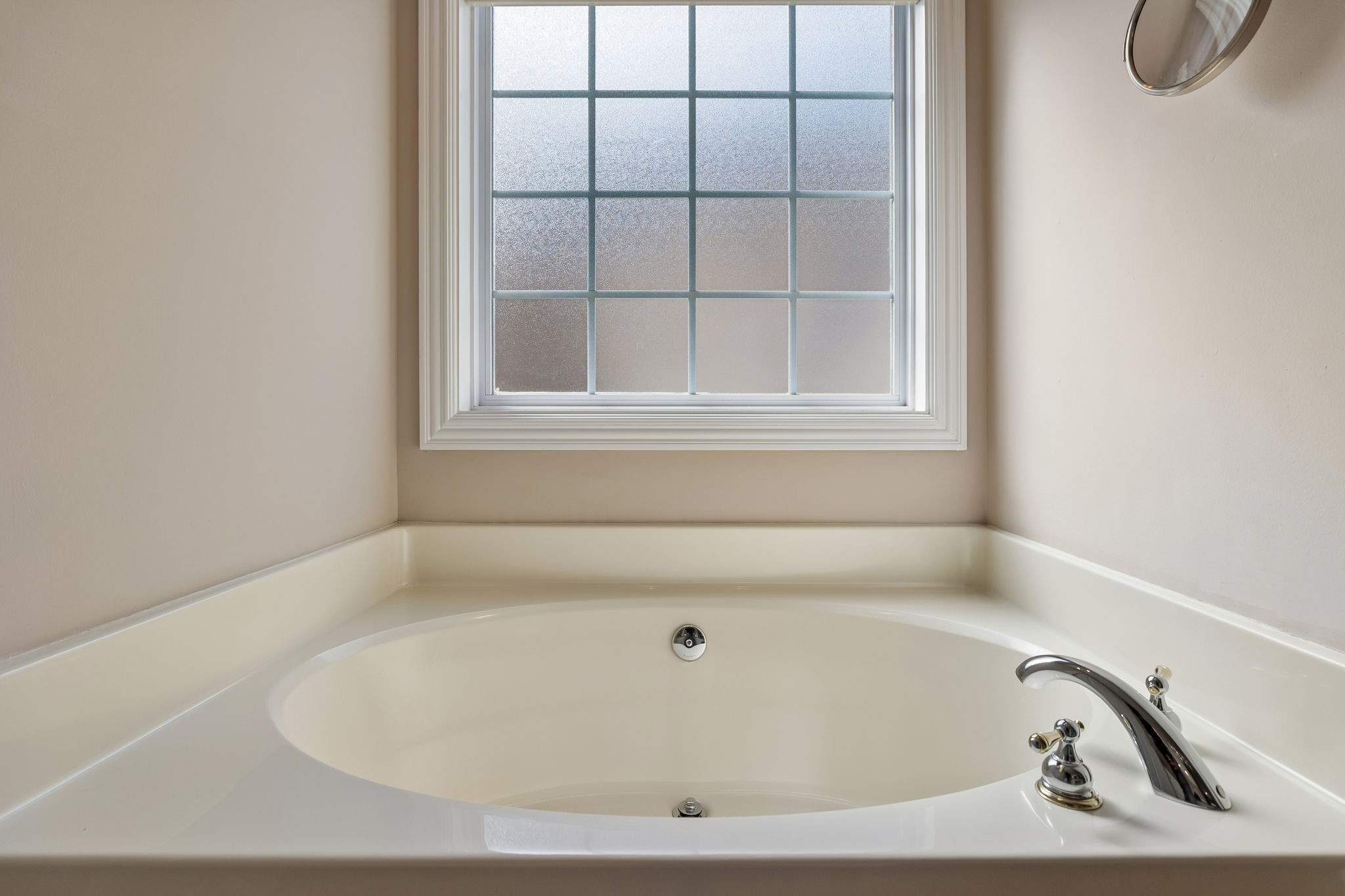 1075 Isaac Franklin Dr