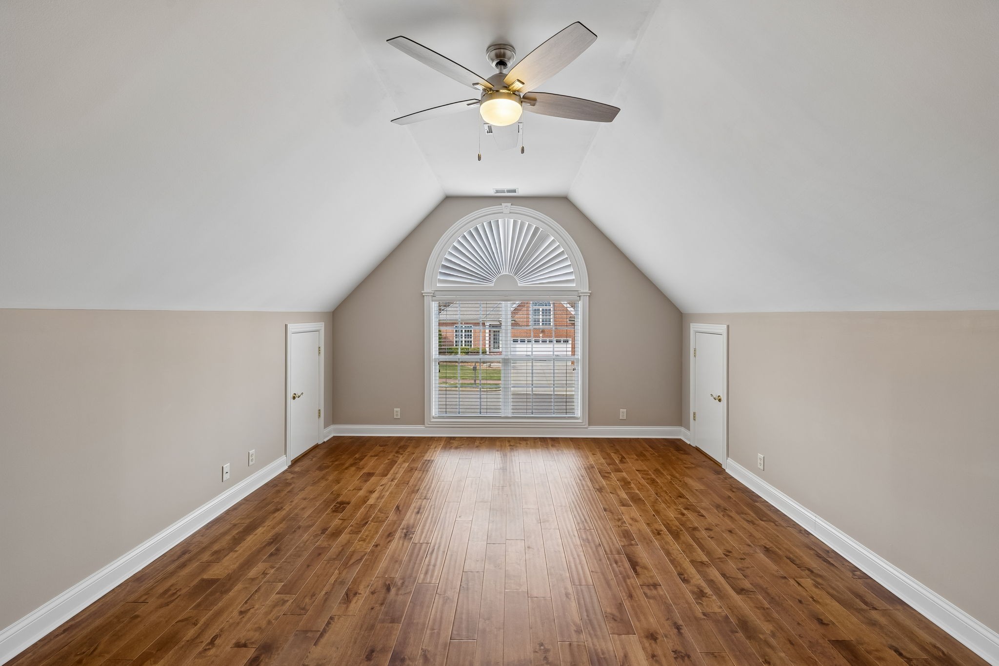 1075 Isaac Franklin Dr