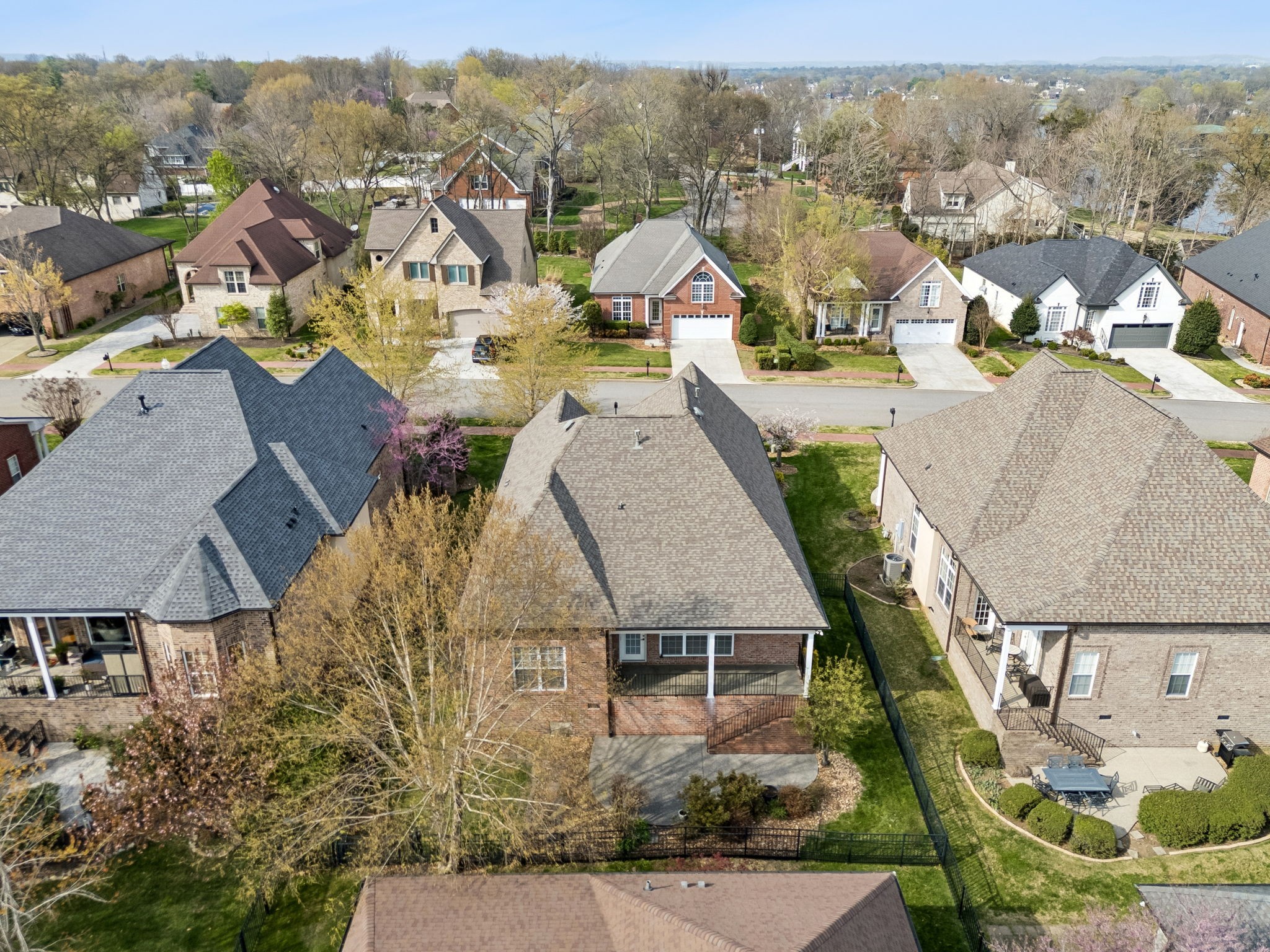 1075 Isaac Franklin Dr