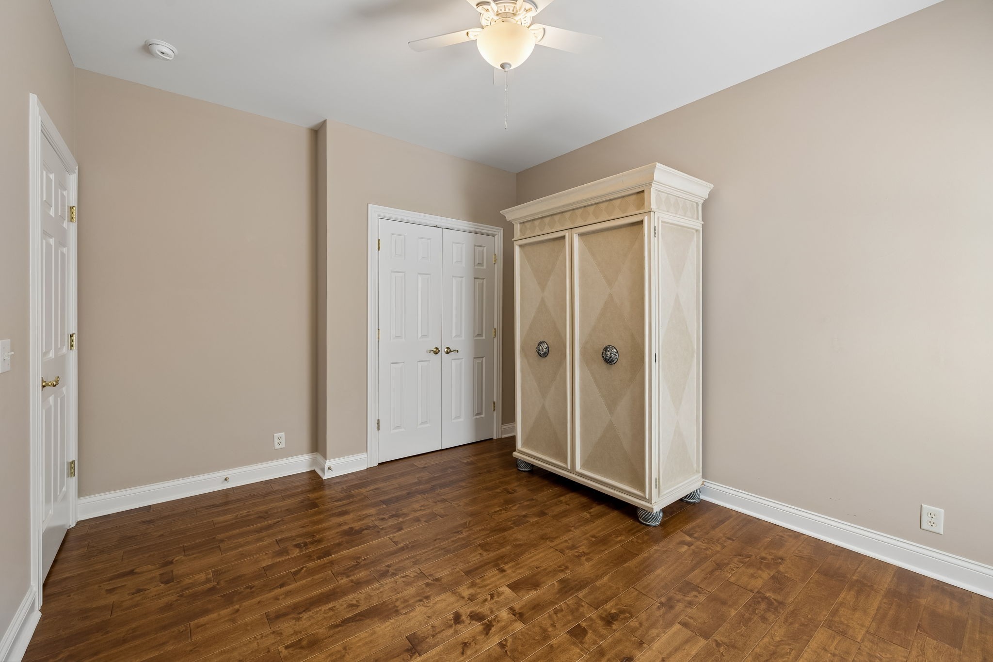 1075 Isaac Franklin Dr