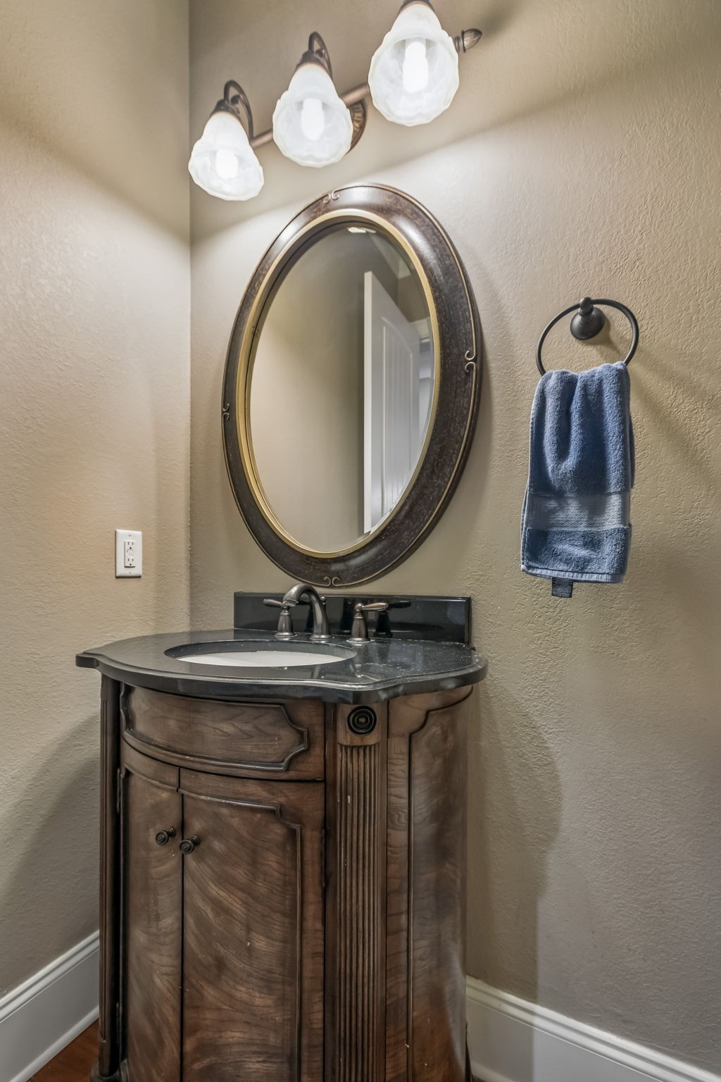 1638 Kelvington Blvd