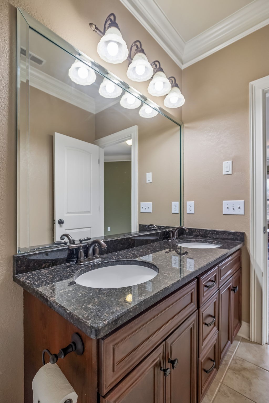 1638 Kelvington Blvd