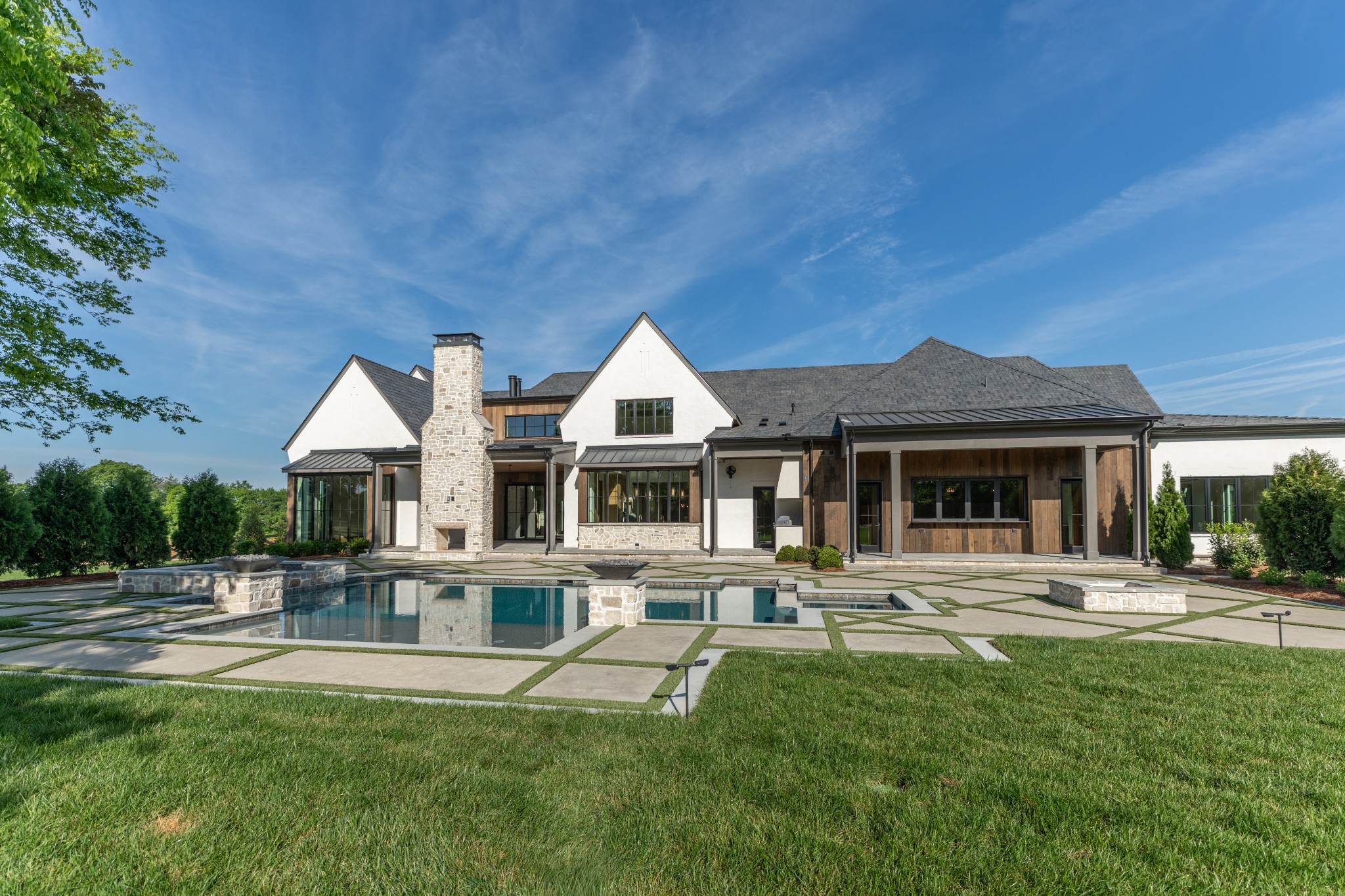1522 Lurah Ln