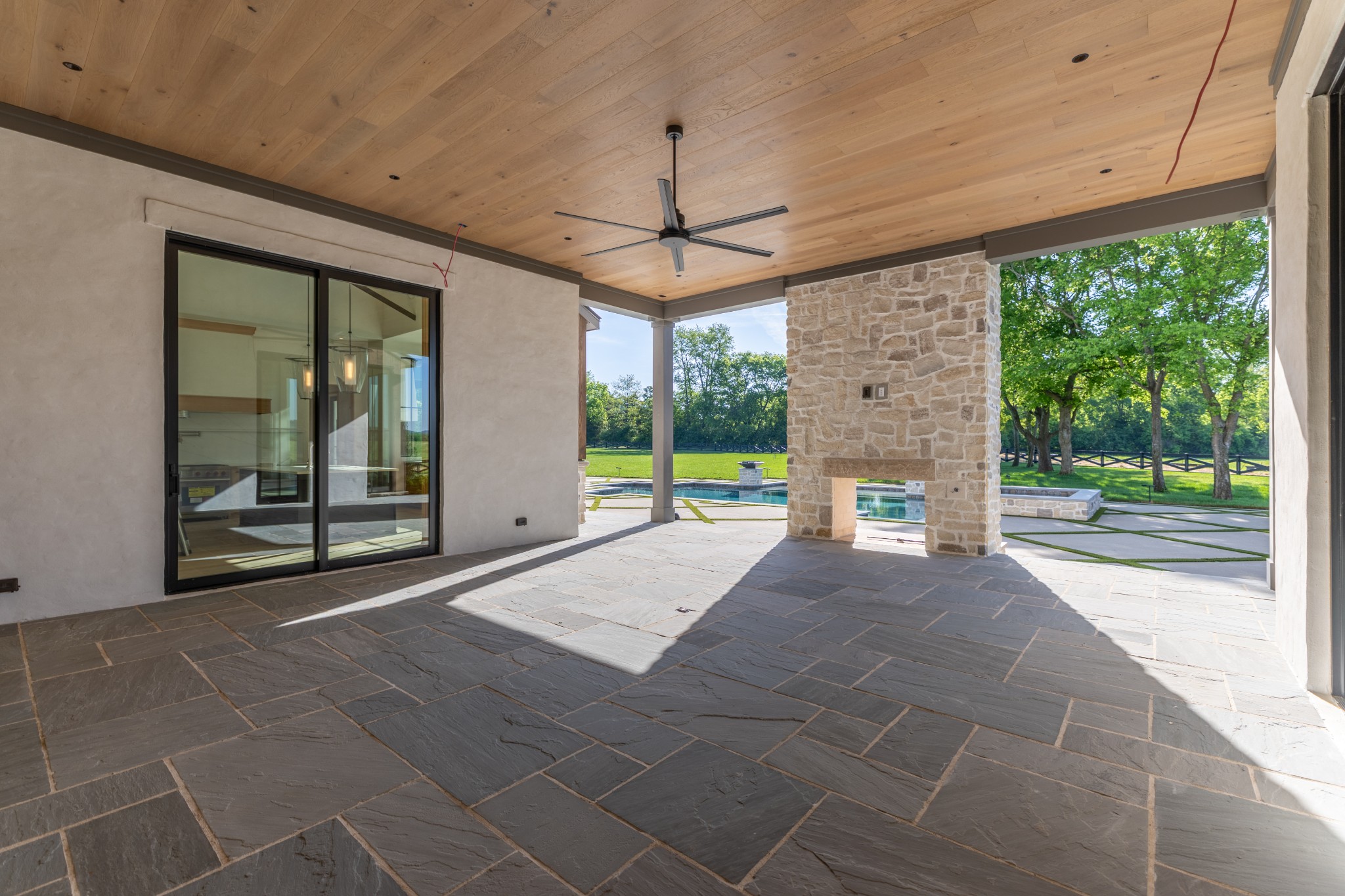 1522 Lurah Ln