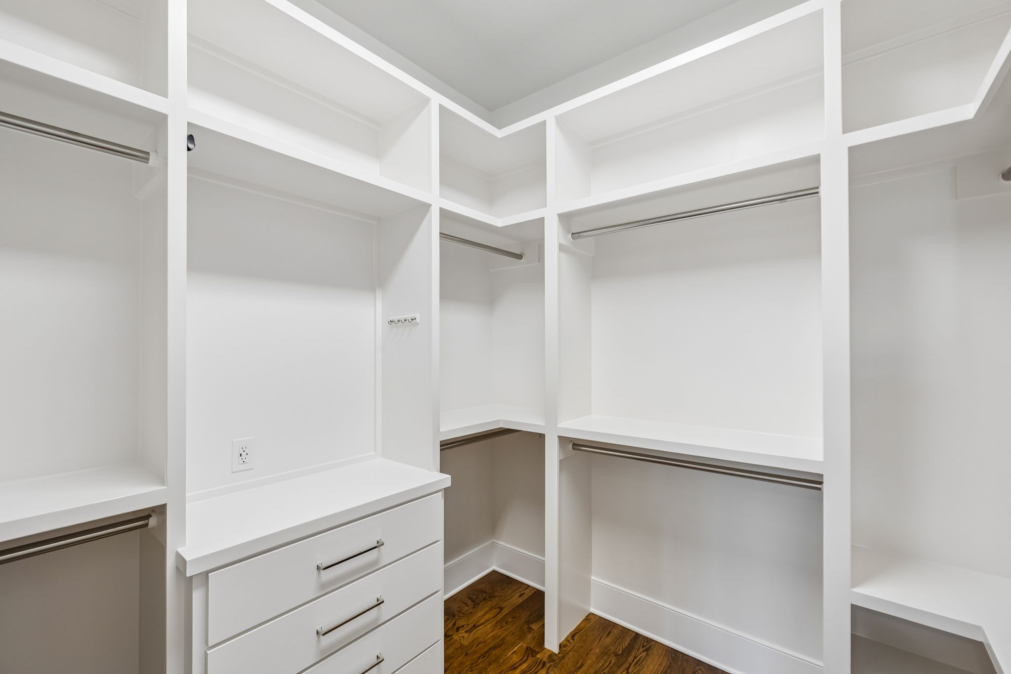 403 Cornwall Dr