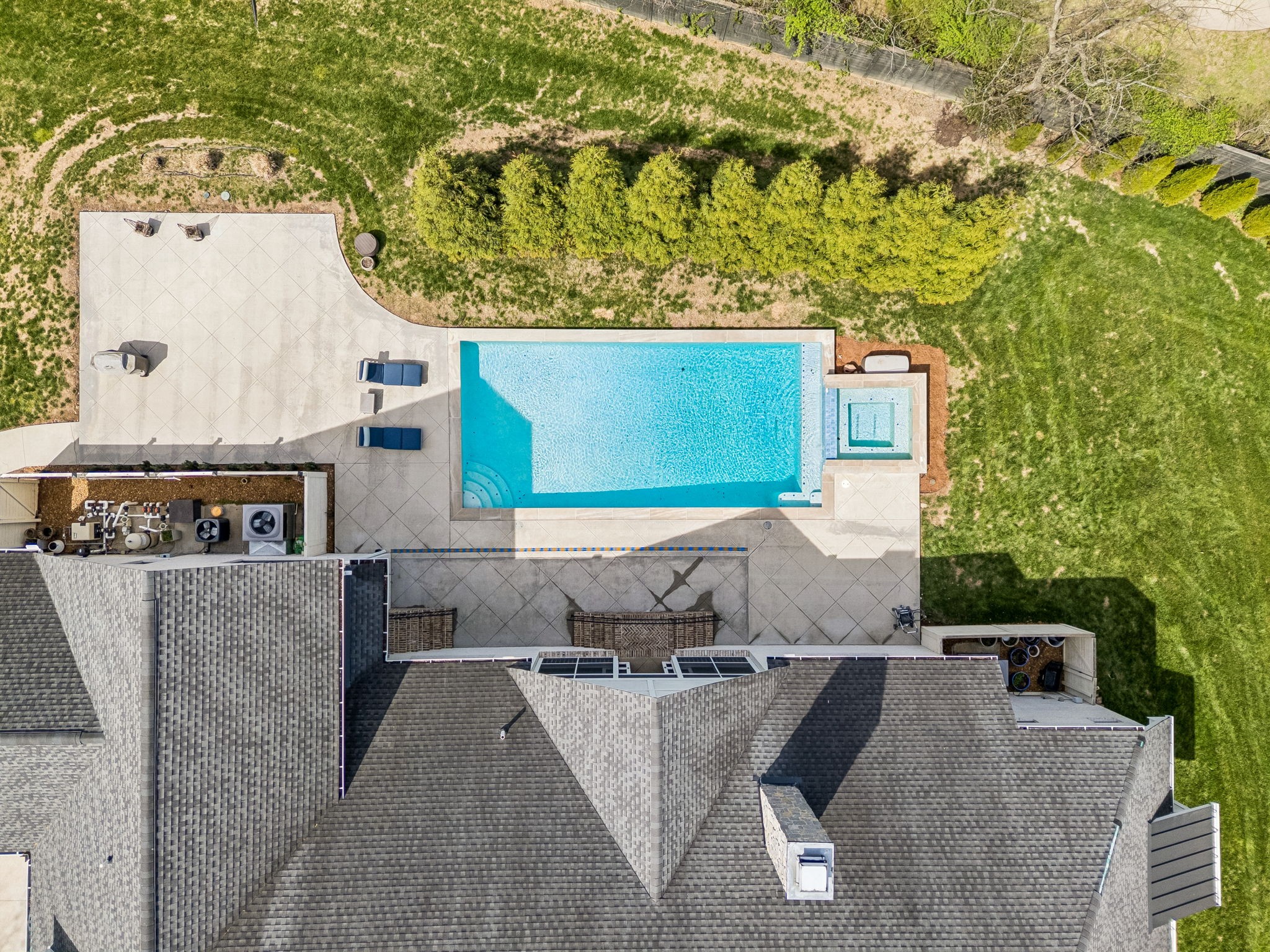 403 Cornwall Dr