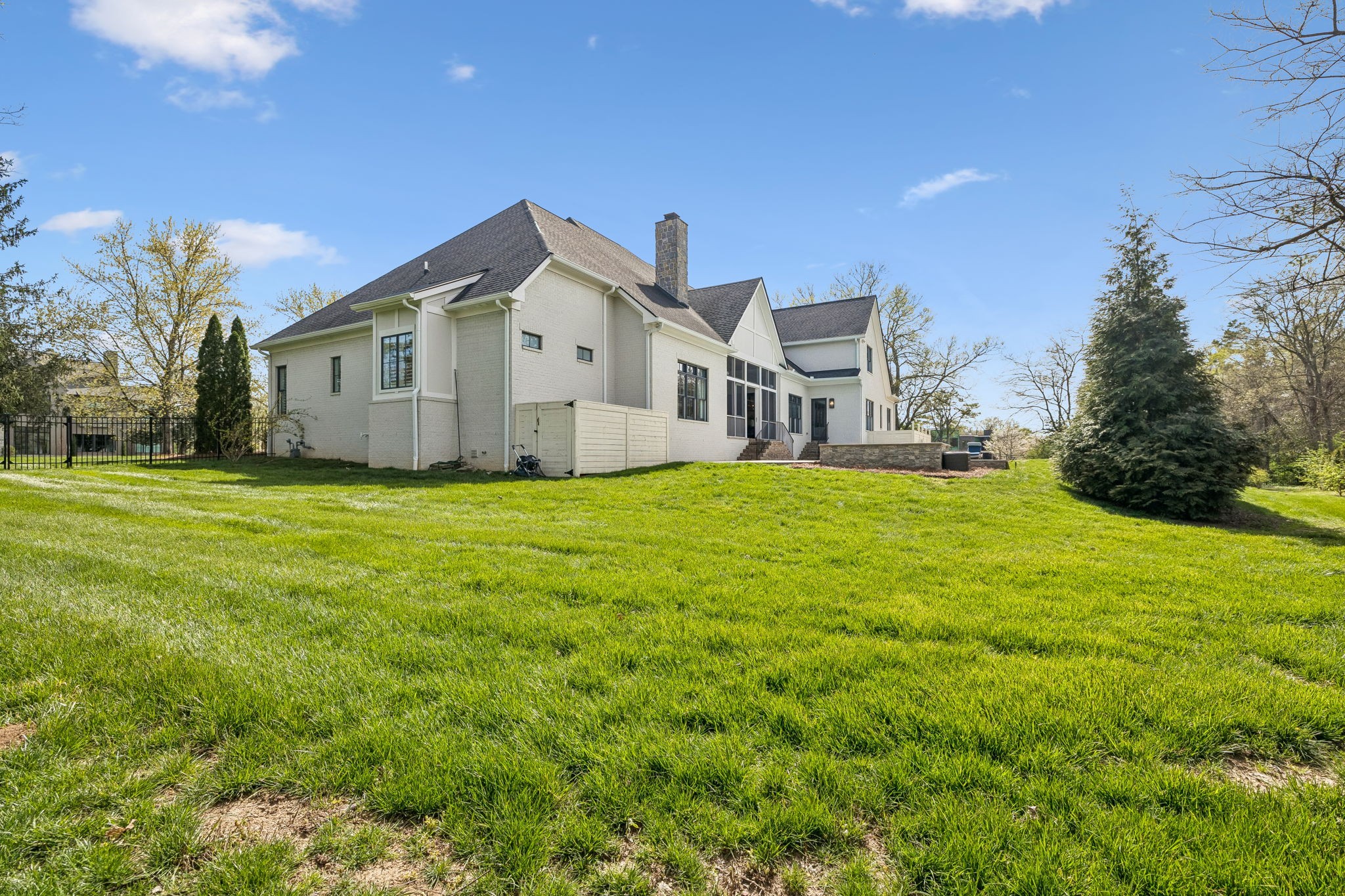 403 Cornwall Dr