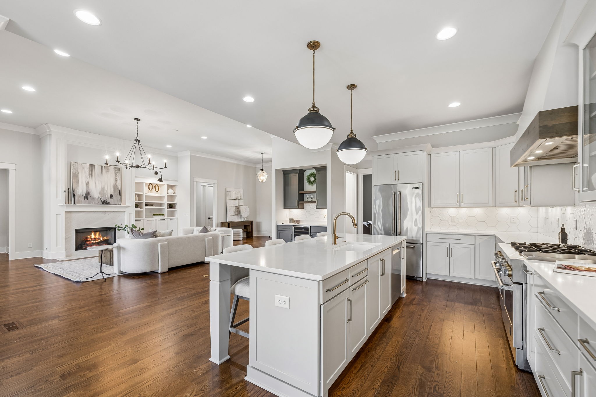 403 Cornwall Dr