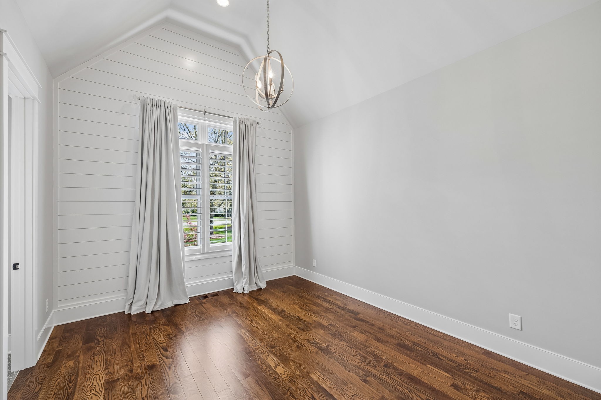 403 Cornwall Dr