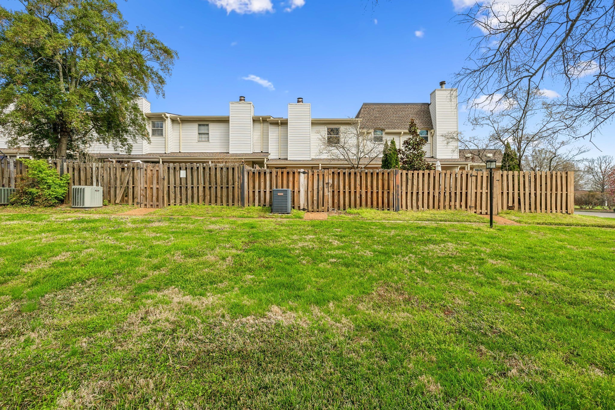 102 Foxborough Sq, W