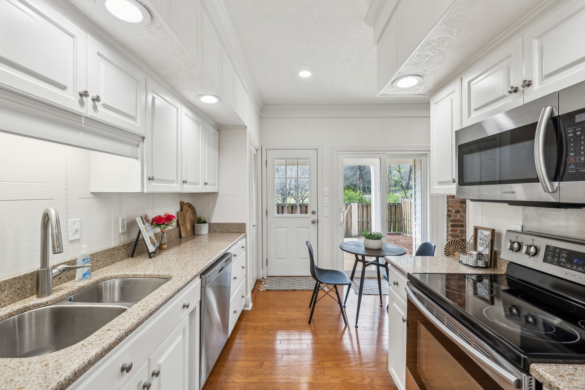 102 Foxborough Sq, W