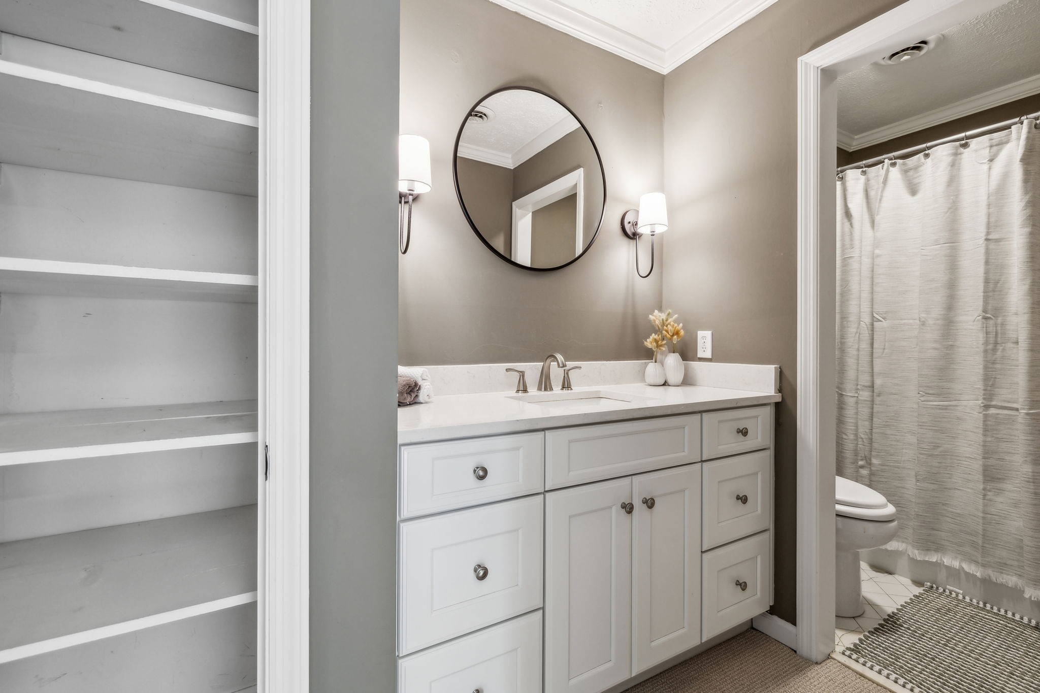 102 Foxborough Sq, W