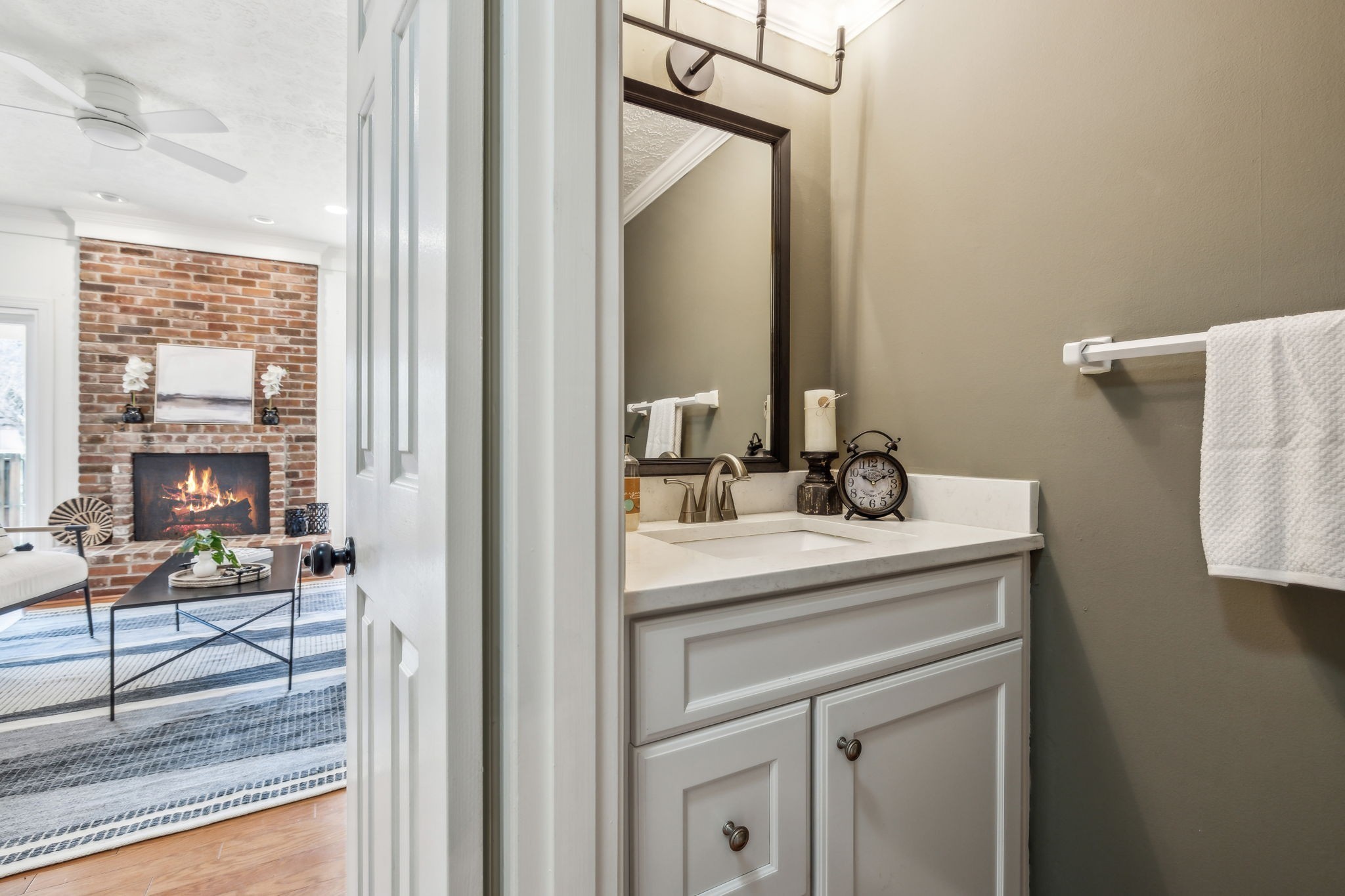 102 Foxborough Sq, W