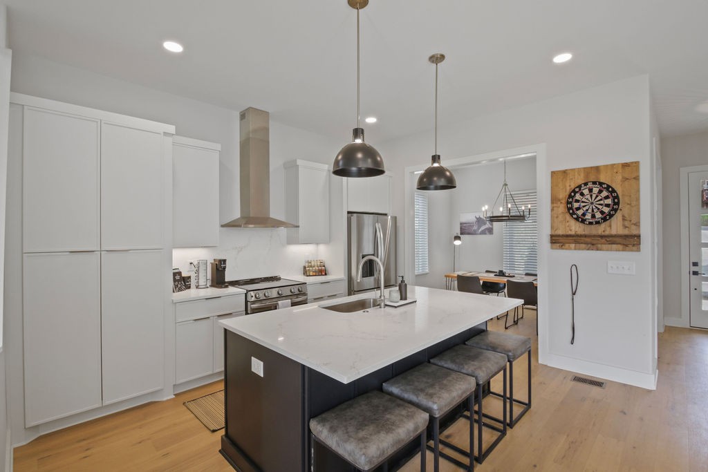 2306 Ilolo St