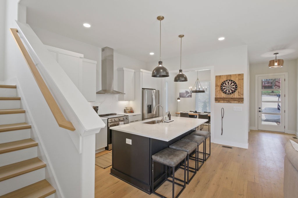 2306 Ilolo St