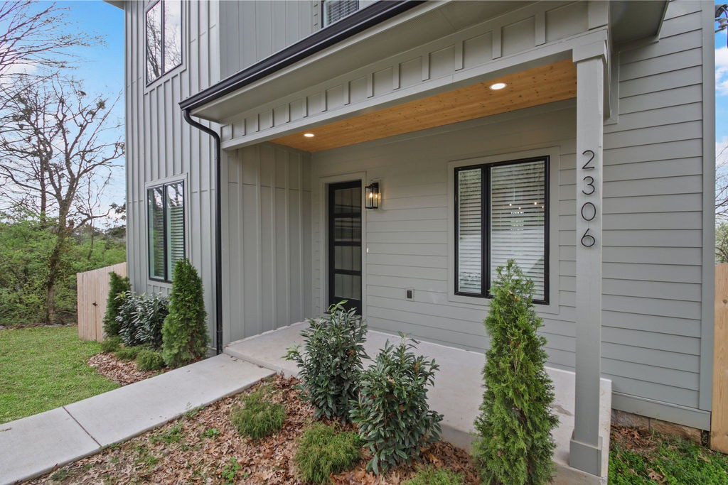 2306 Ilolo St