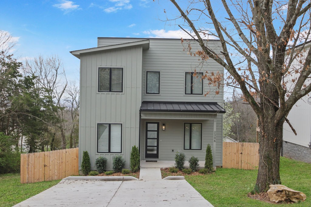 2306 Ilolo St