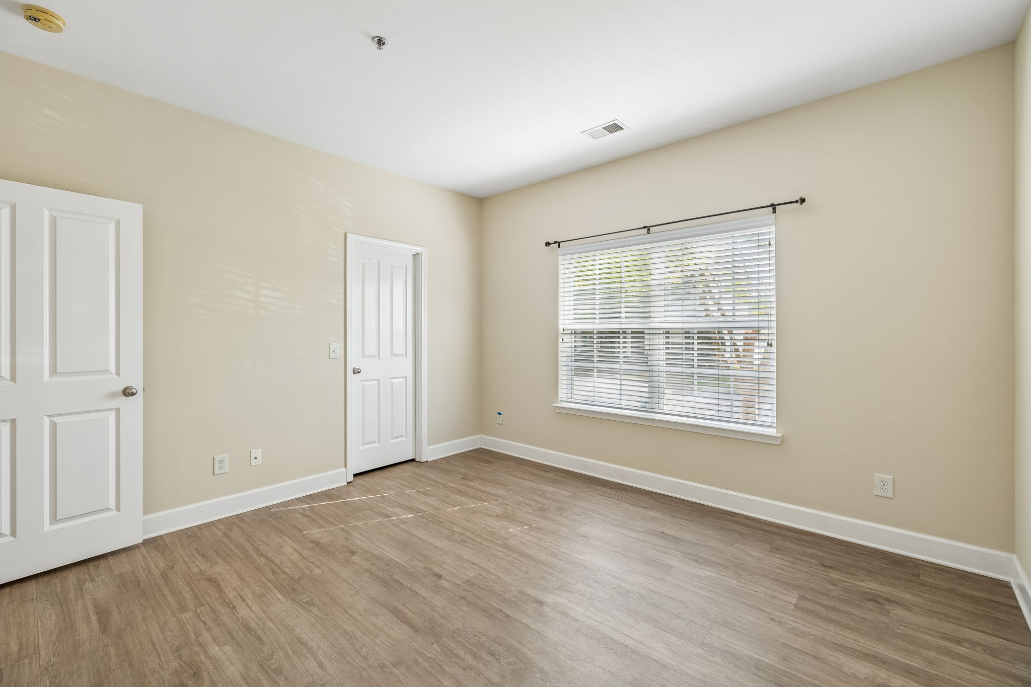 7005 Lenox Village Dr Unit: 2