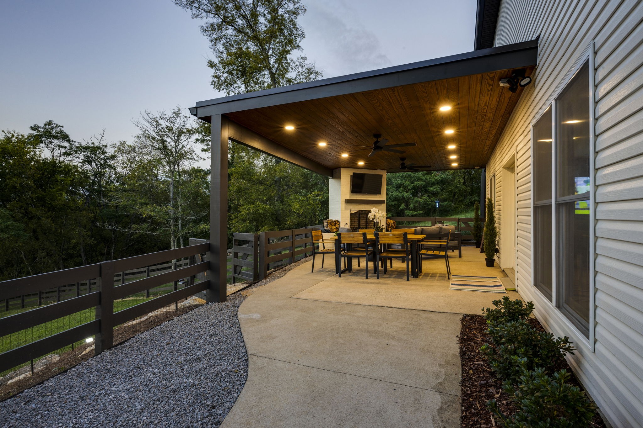 2700 Clayton Arnold Rd