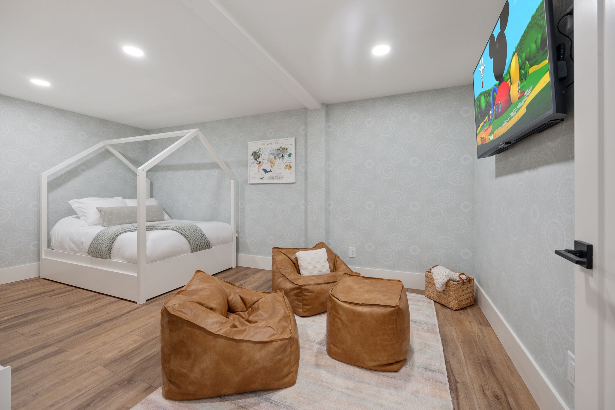 2700 Clayton Arnold Rd