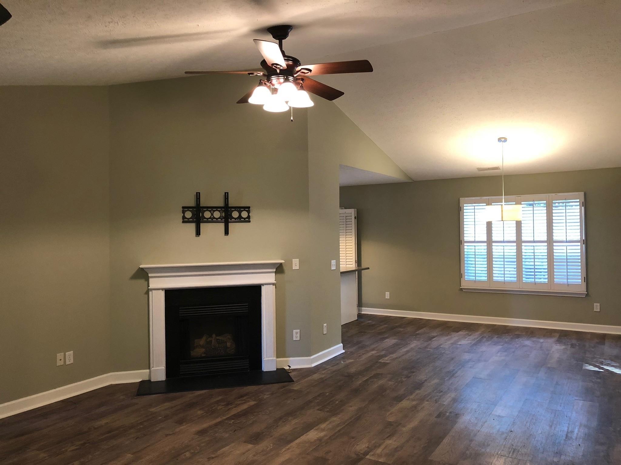 7002 Crestview Cv