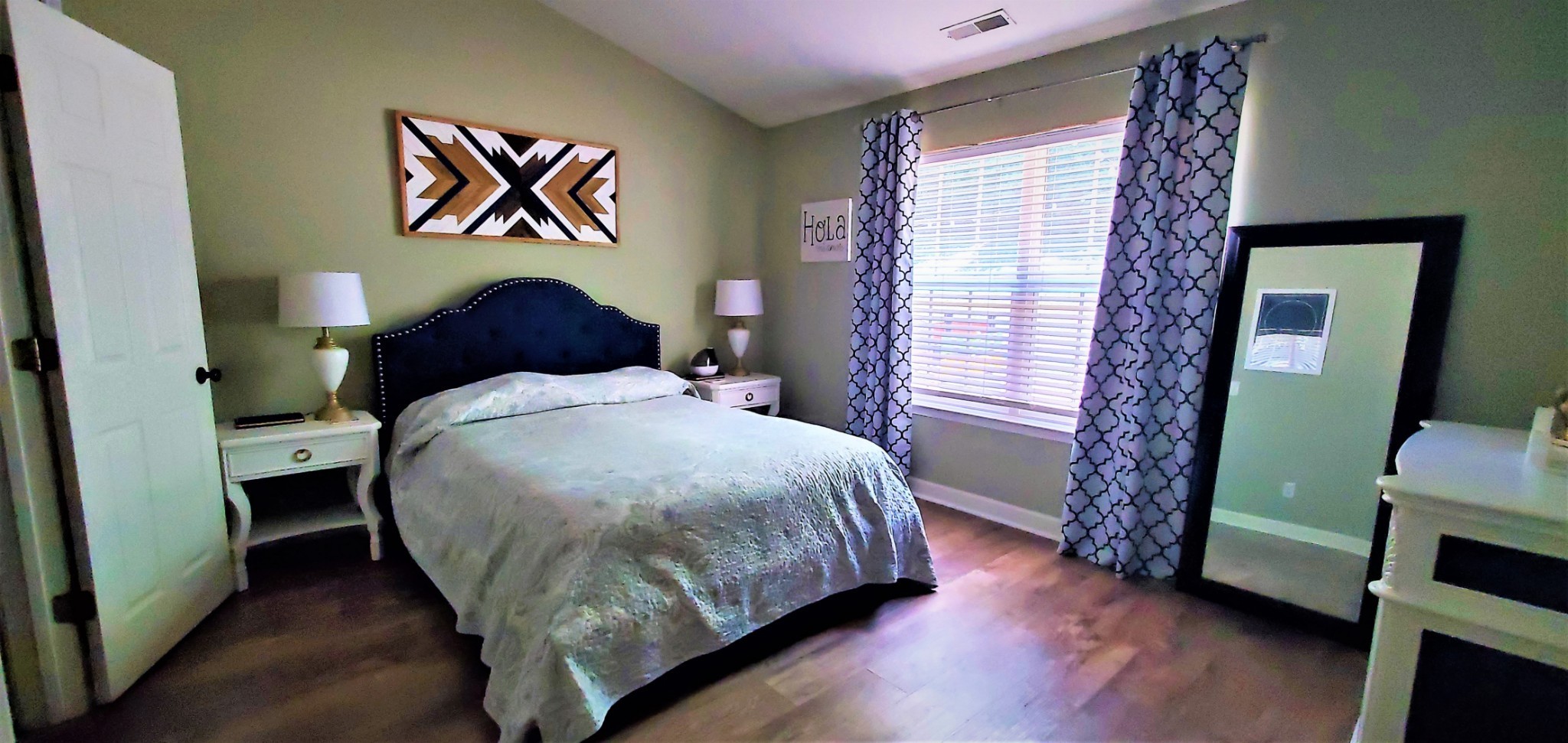 7002 Crestview Cv