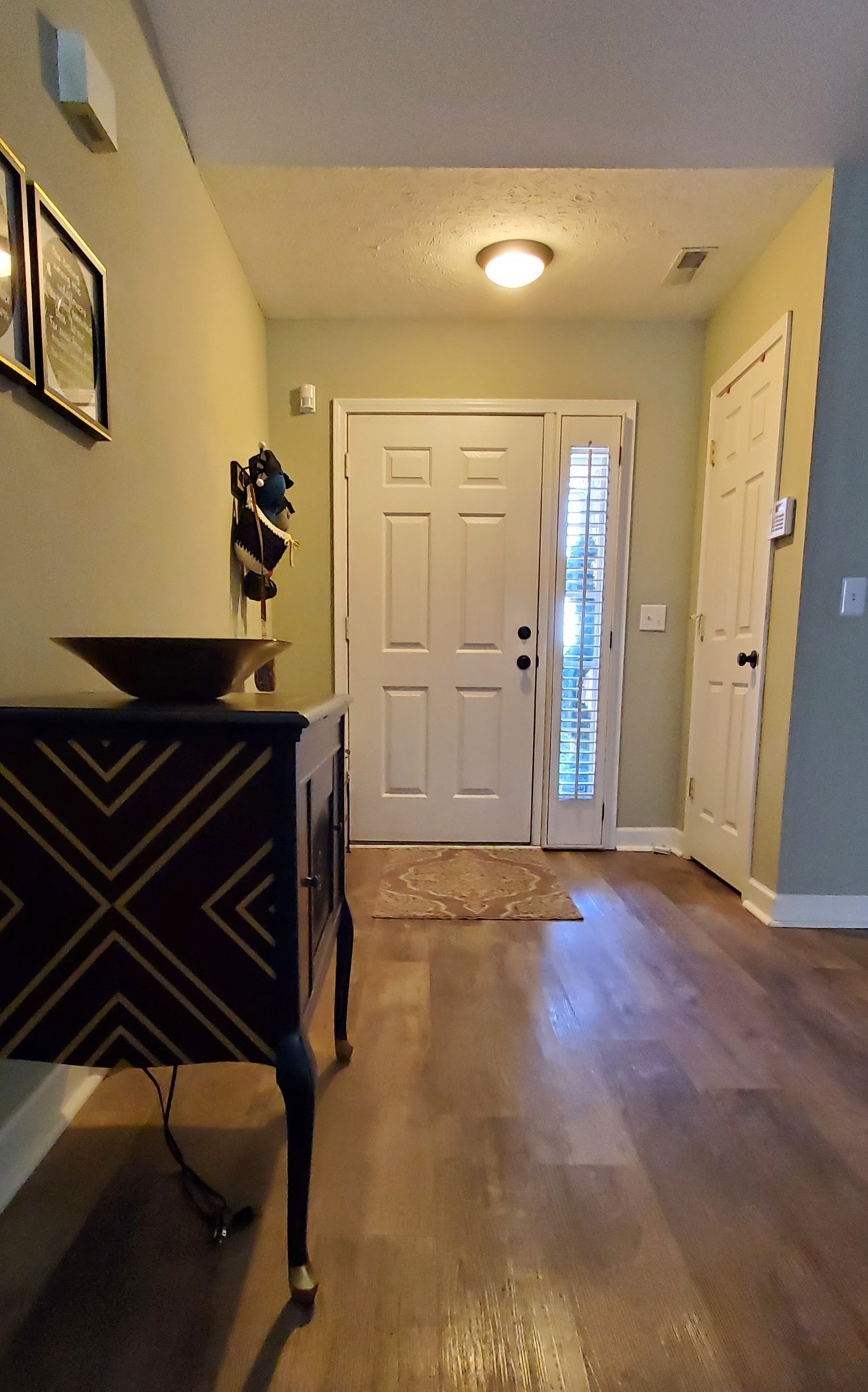 7002 Crestview Cv