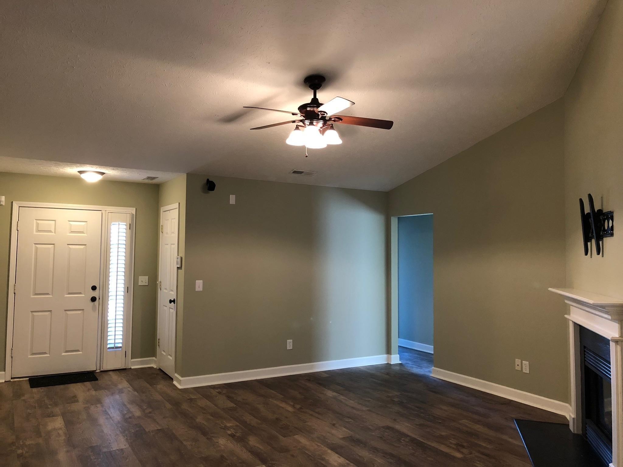 7002 Crestview Cv