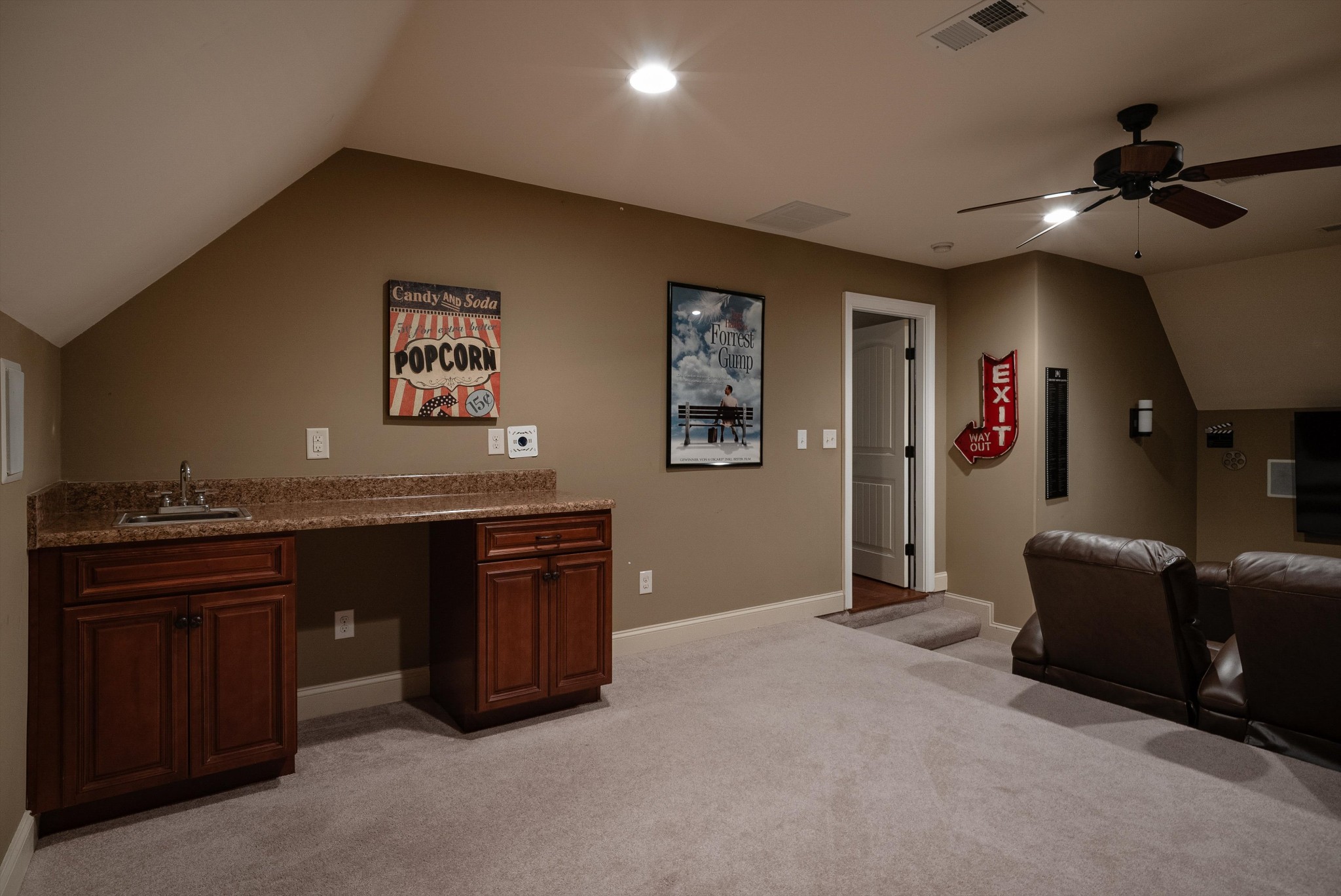 1058 Alice Springs Cir