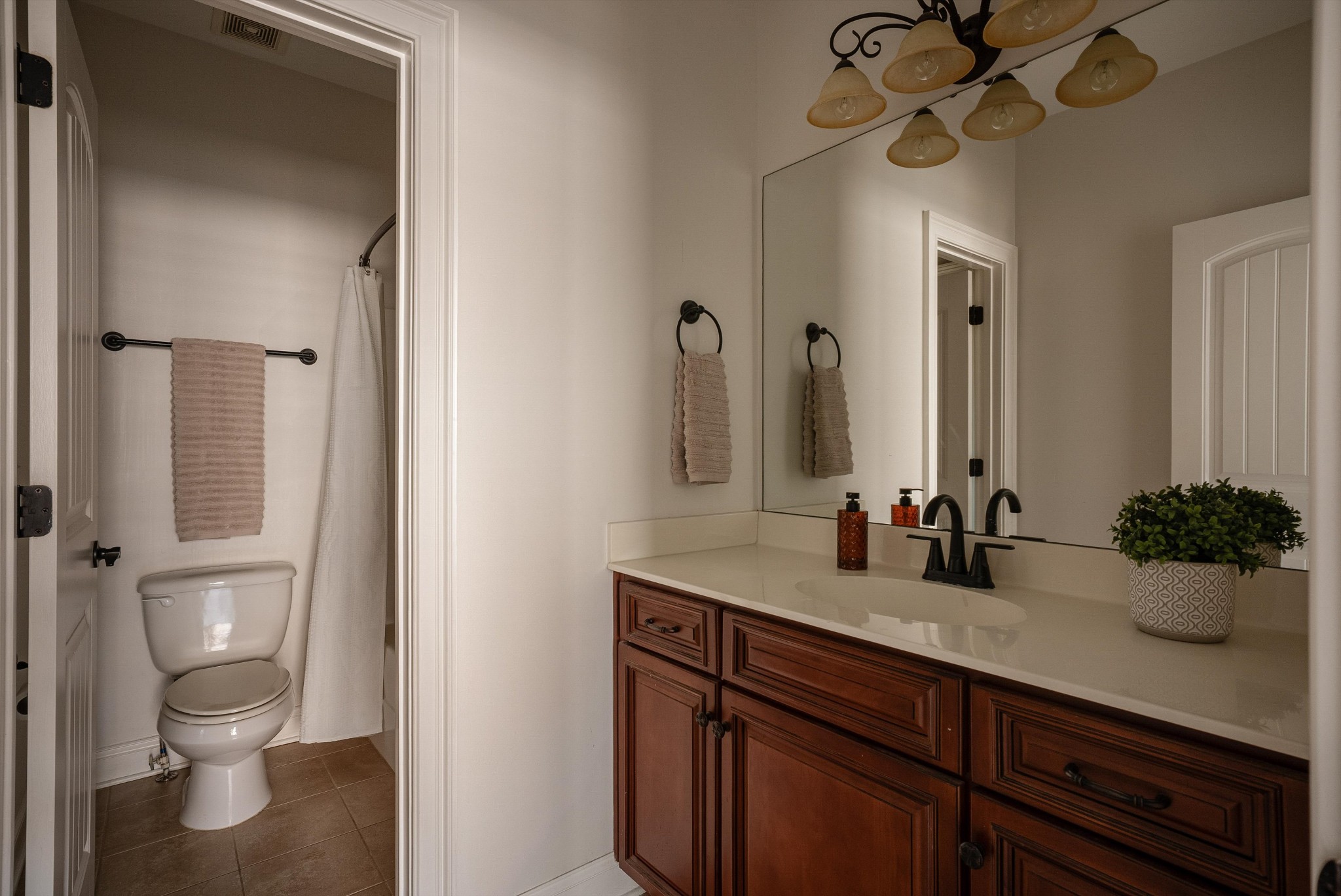 1058 Alice Springs Cir