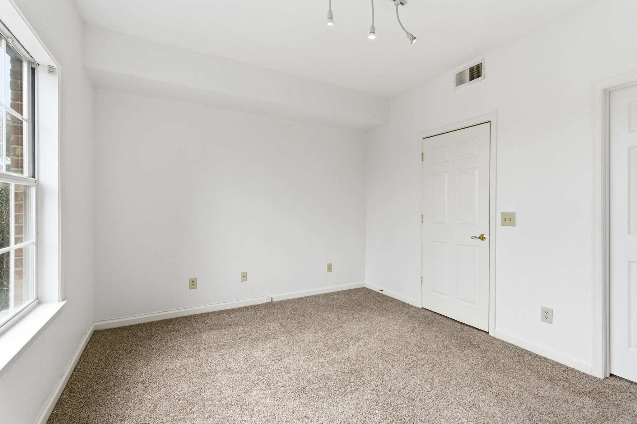 2025 Woodmont Blvd Unit: 227