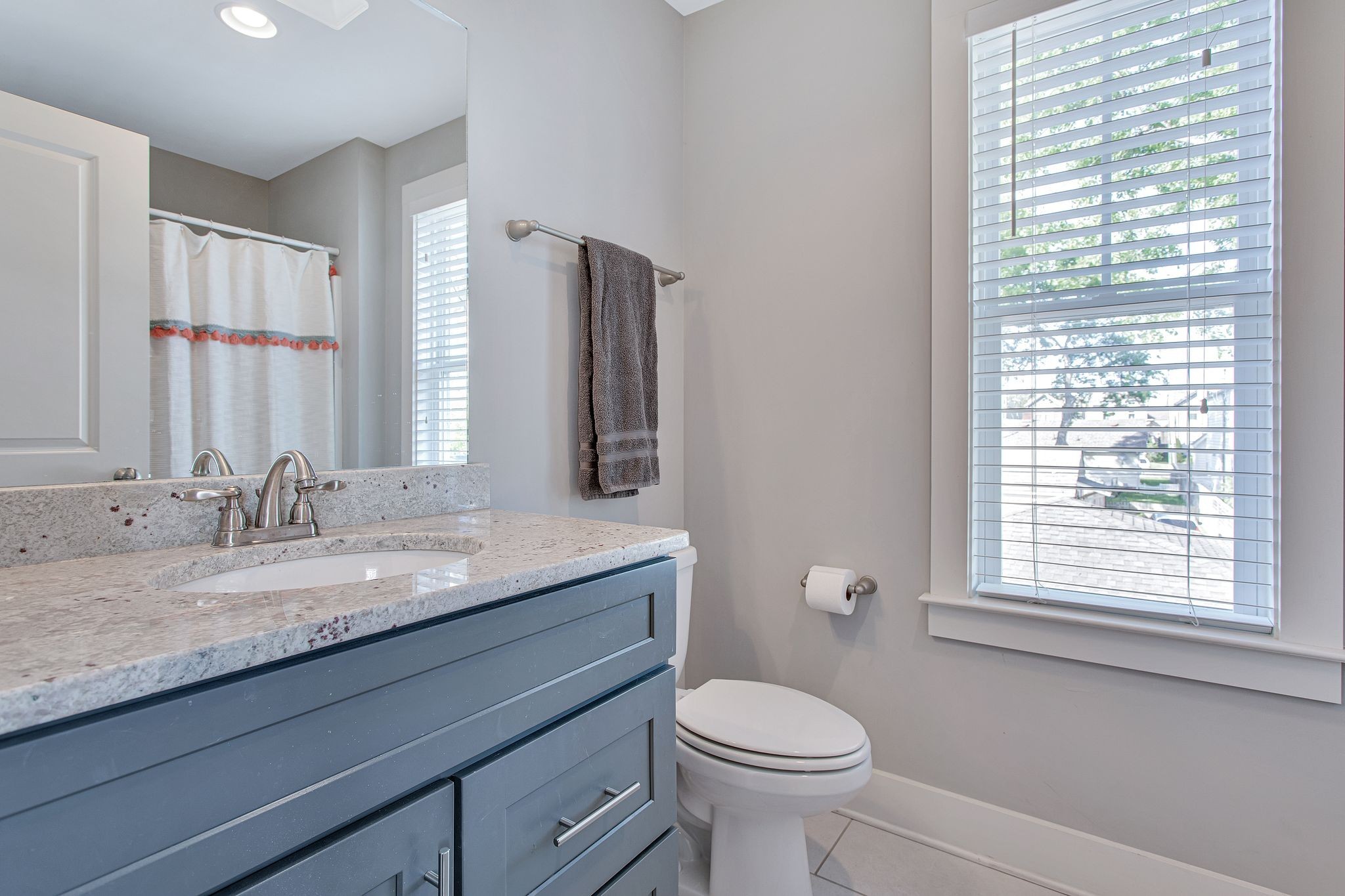 6214 California Ave Unit: A