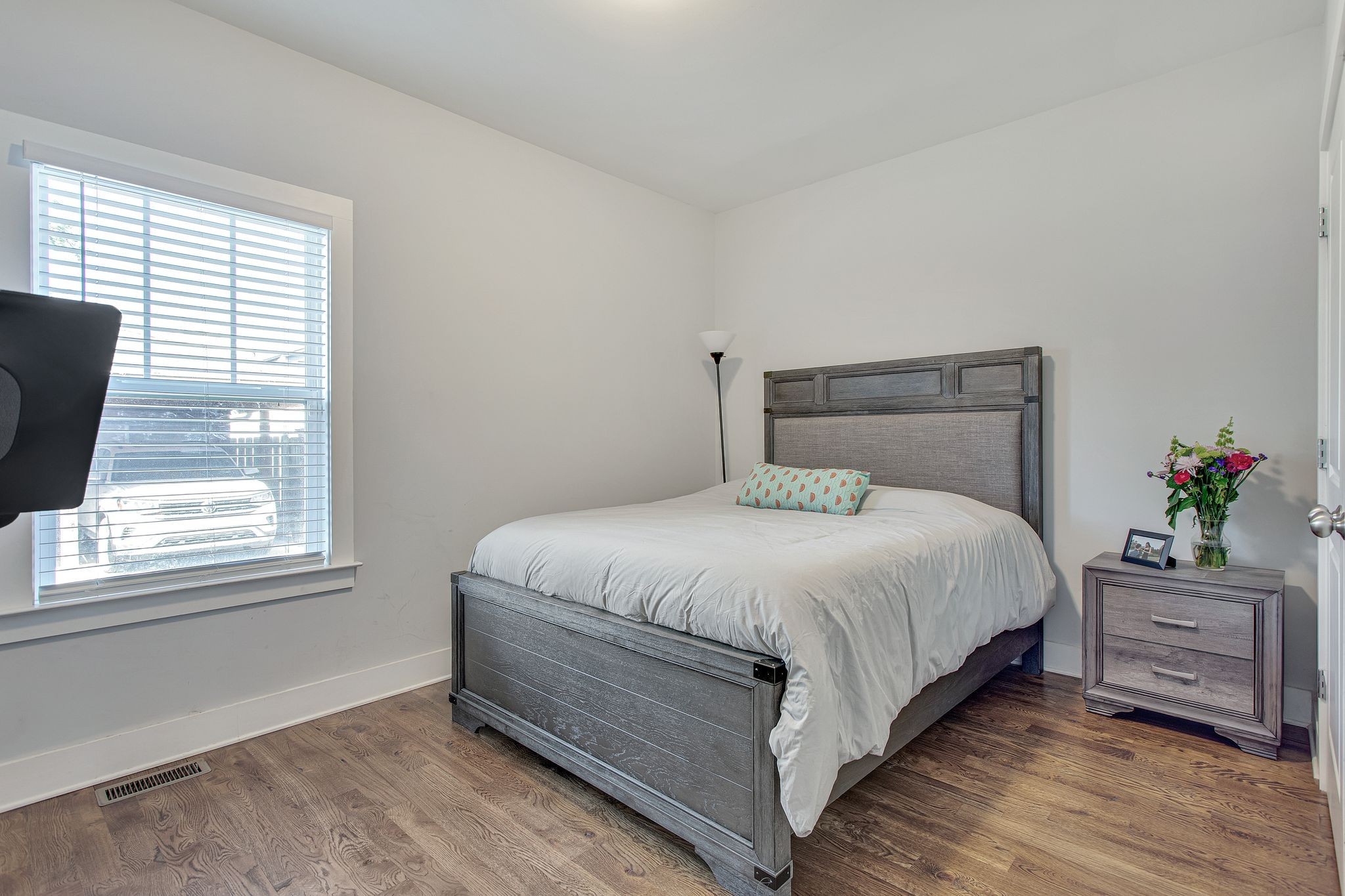 6214 California Ave Unit: A