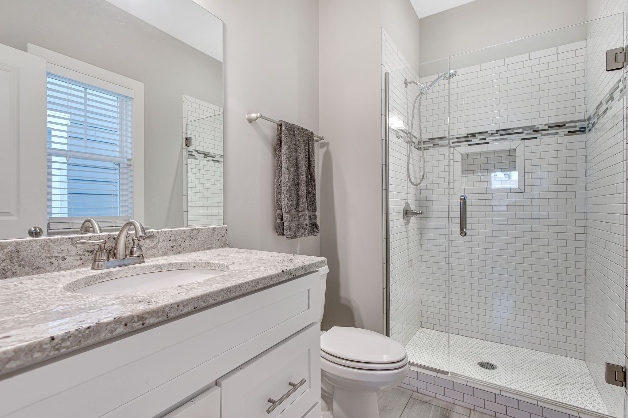 6214 California Ave Unit: A