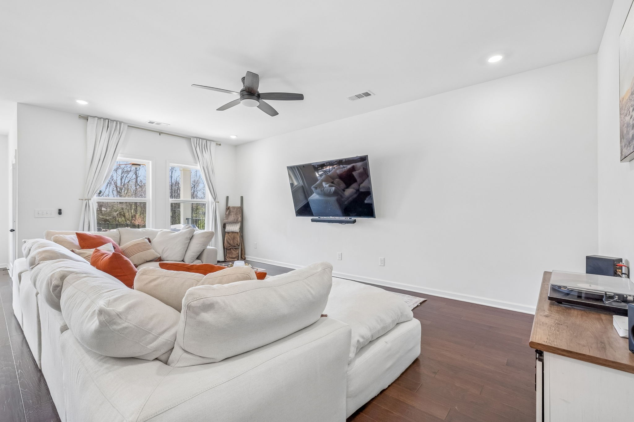 2133 Creekland View Blvd