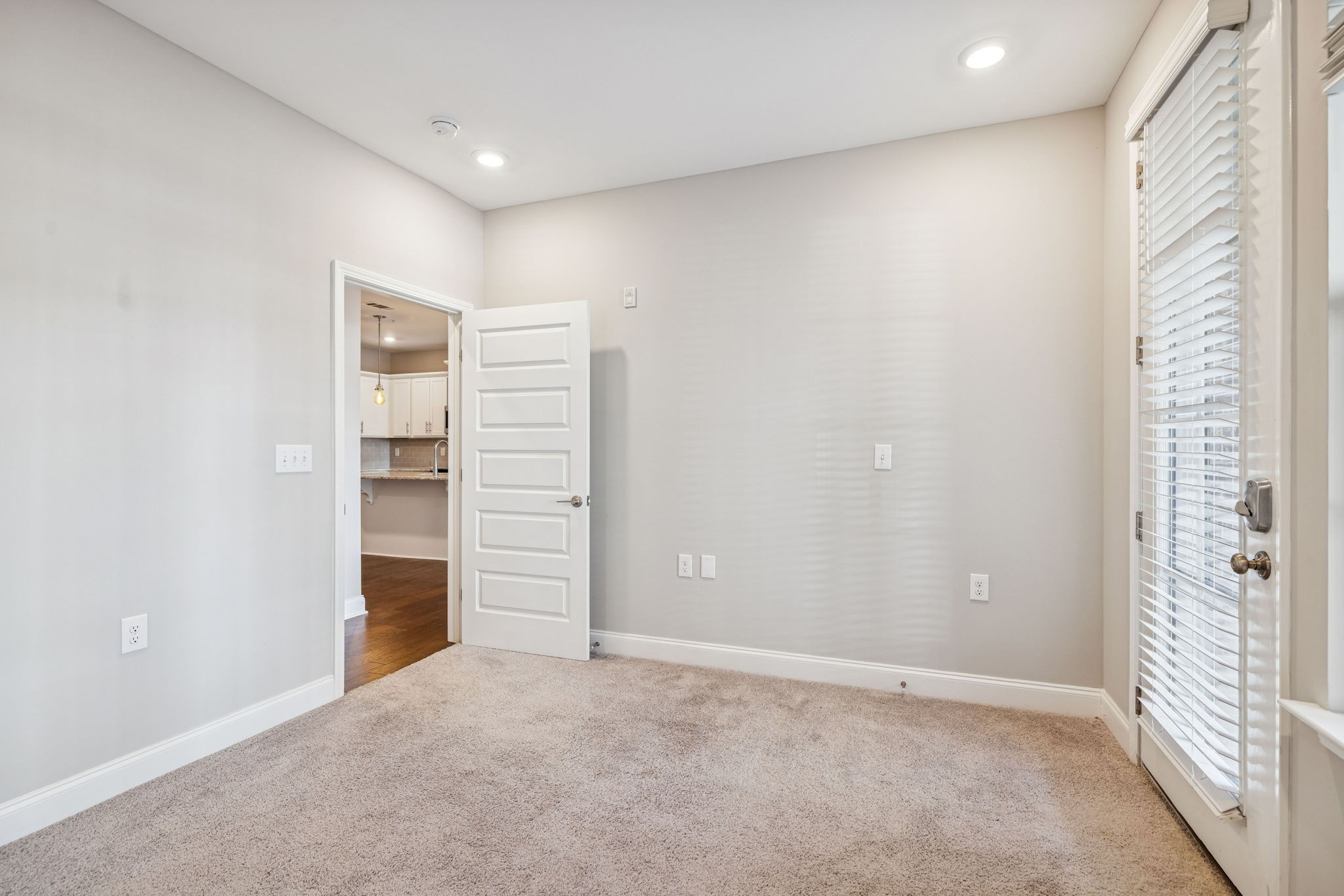 1000 Vintage Green Ln Unit: 1104