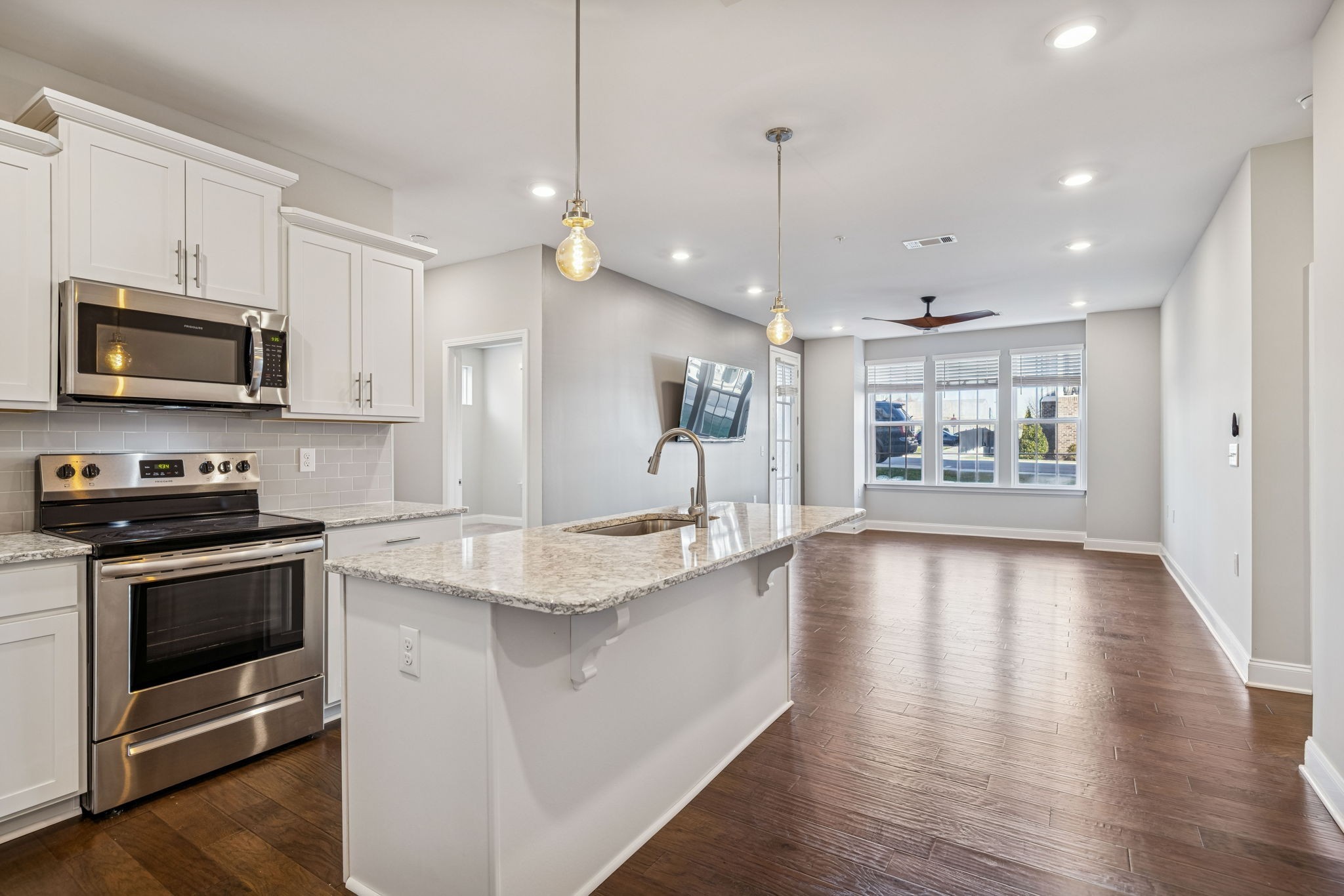 1000 Vintage Green Ln Unit: 1104