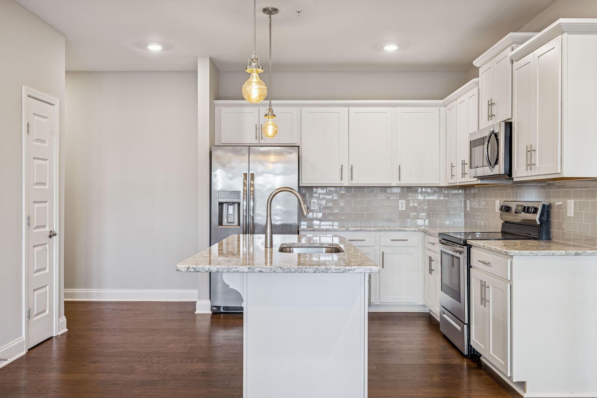 1000 Vintage Green Ln Unit: 1104