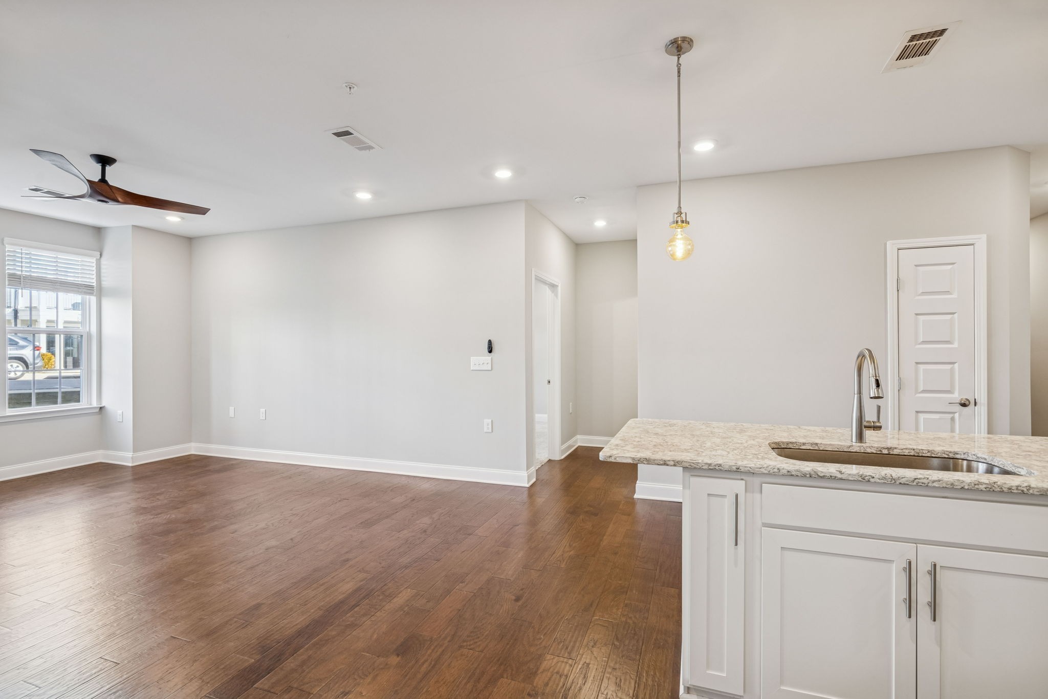 1000 Vintage Green Ln Unit: 1104