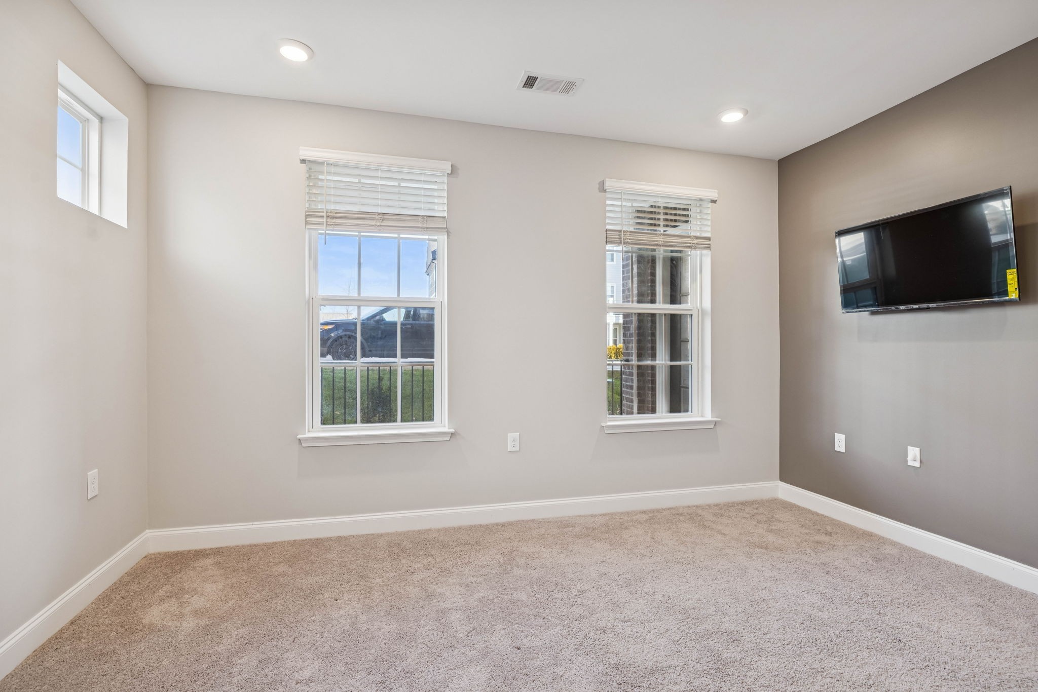 1000 Vintage Green Ln Unit: 1104