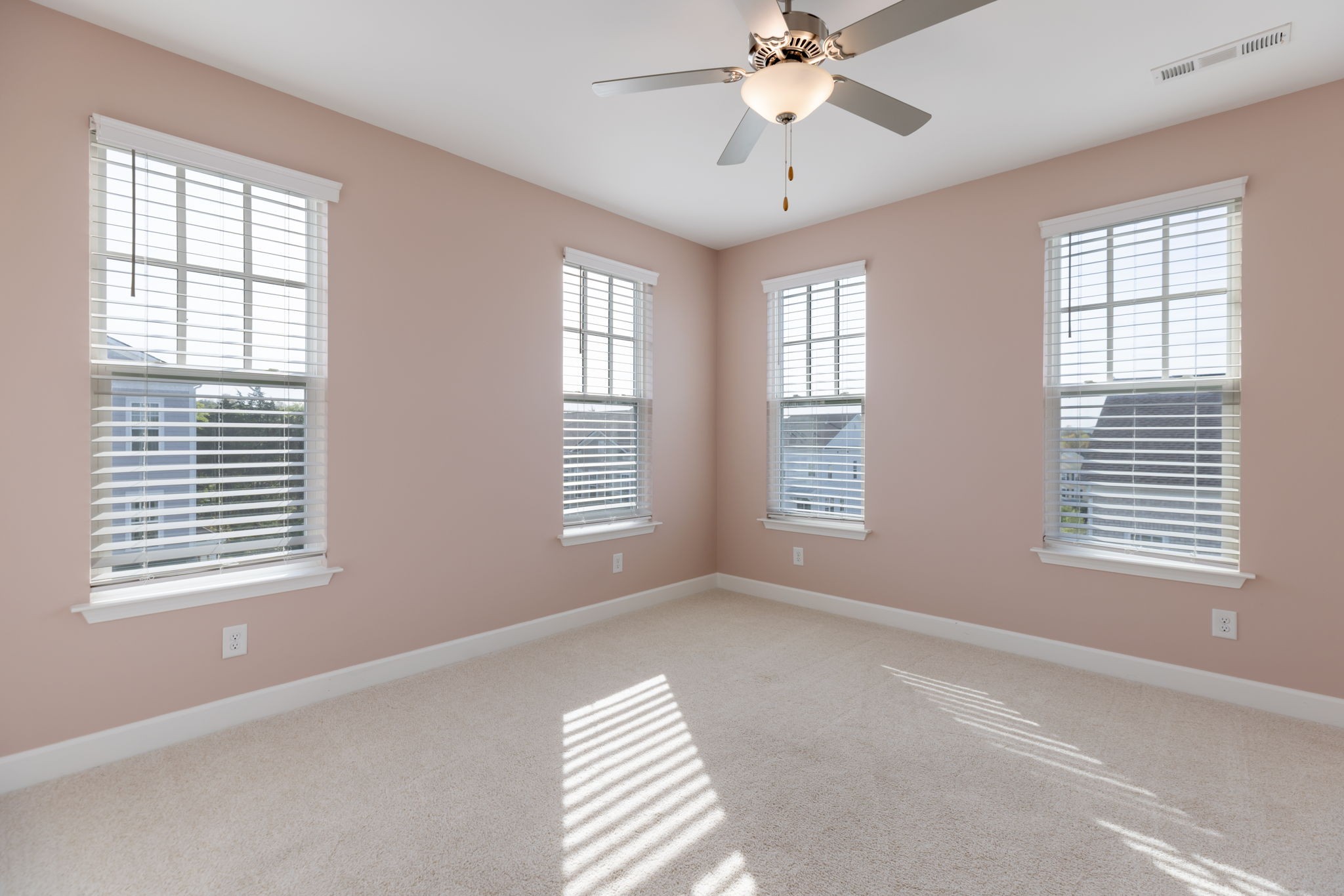 135 Burkitt Commons Ave