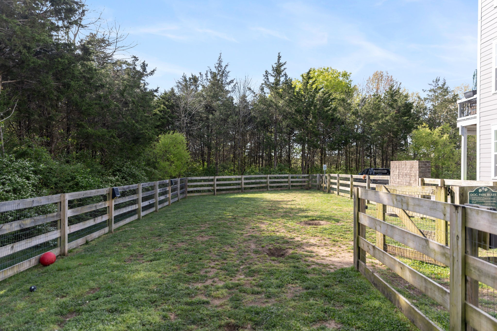 135 Burkitt Commons Ave