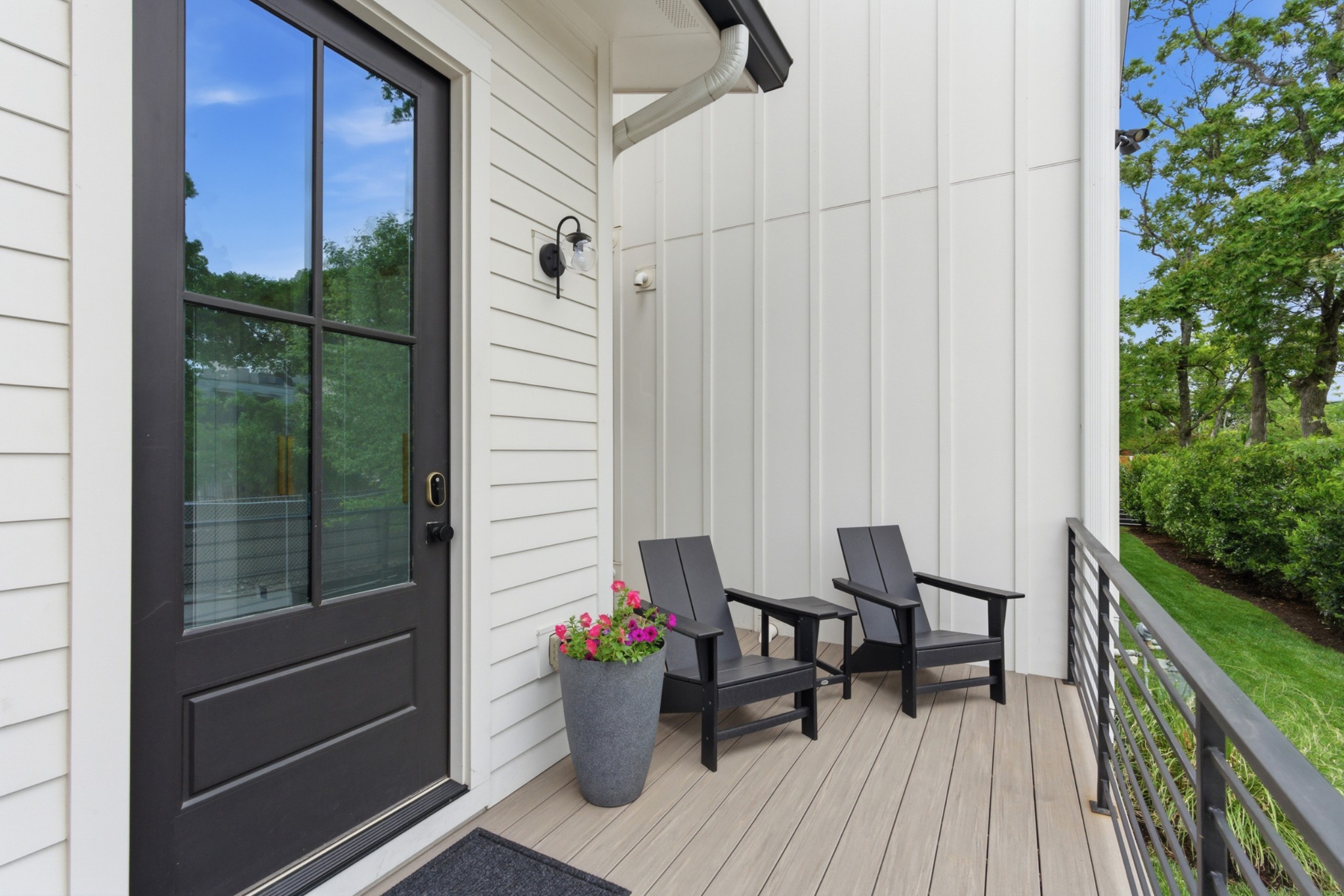1207 Sweetbriar Avenue Unit: A & B