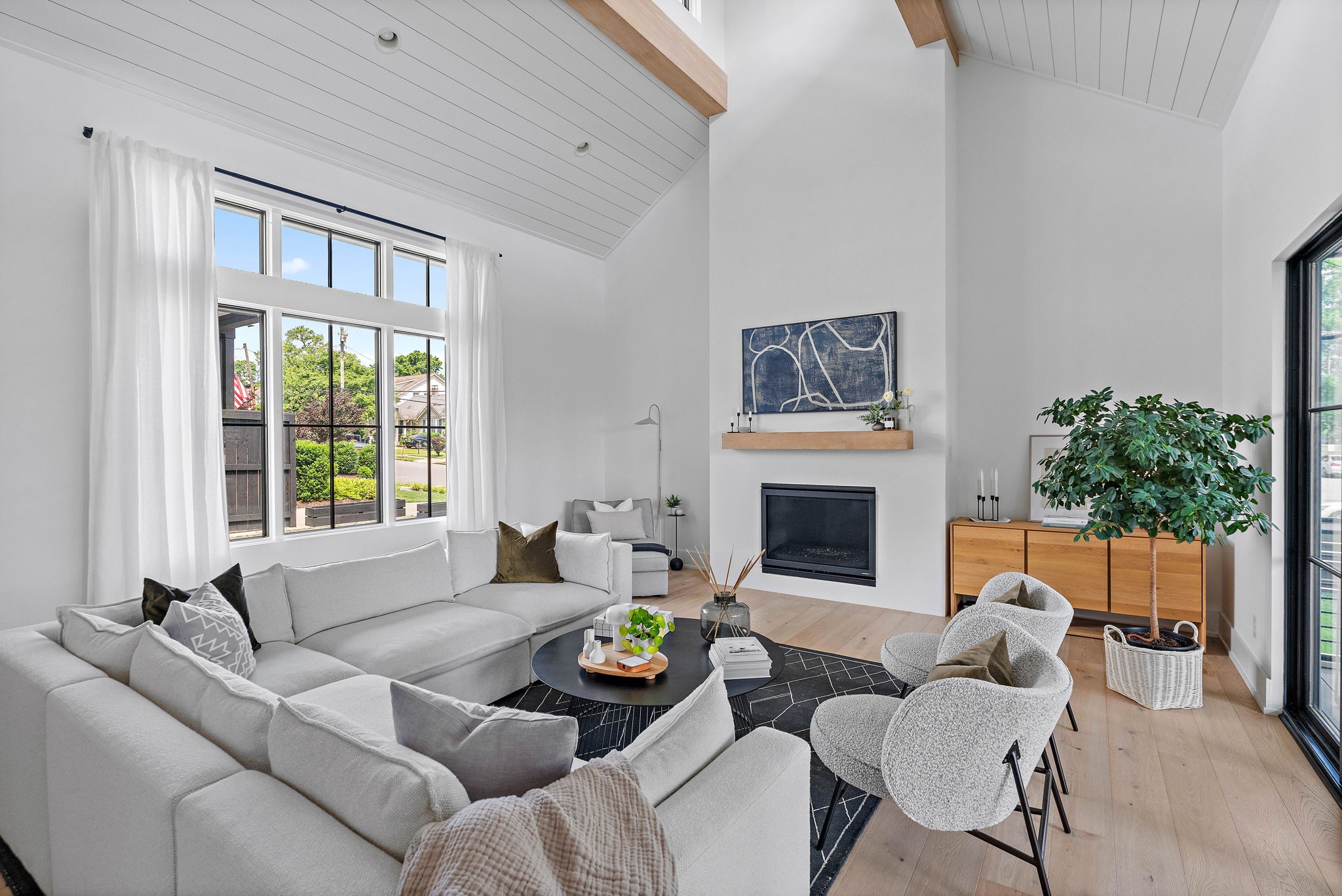 1207 Sweetbriar Avenue Unit: A & B