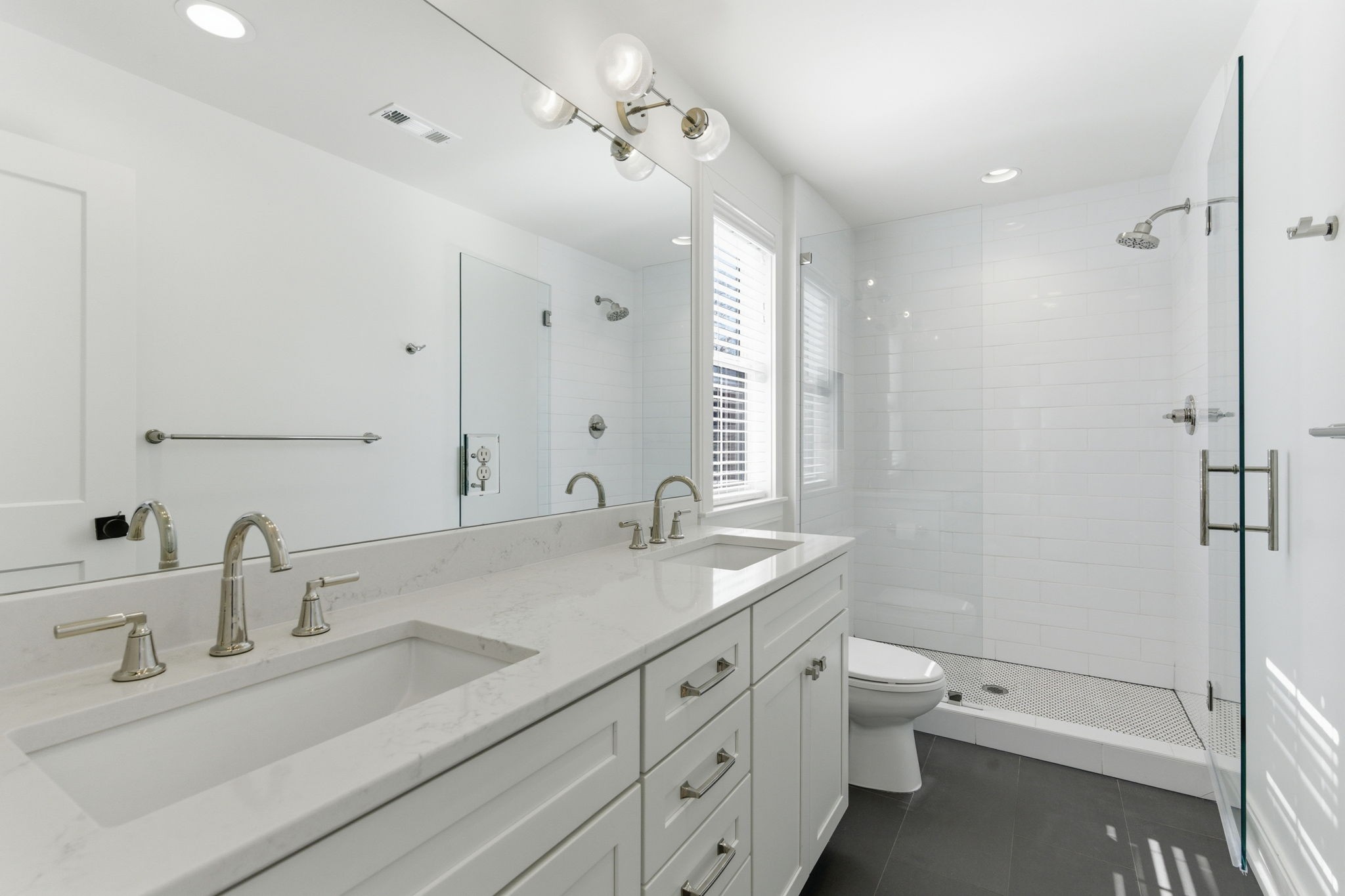 1207 Sweetbriar Avenue Unit: A & B
