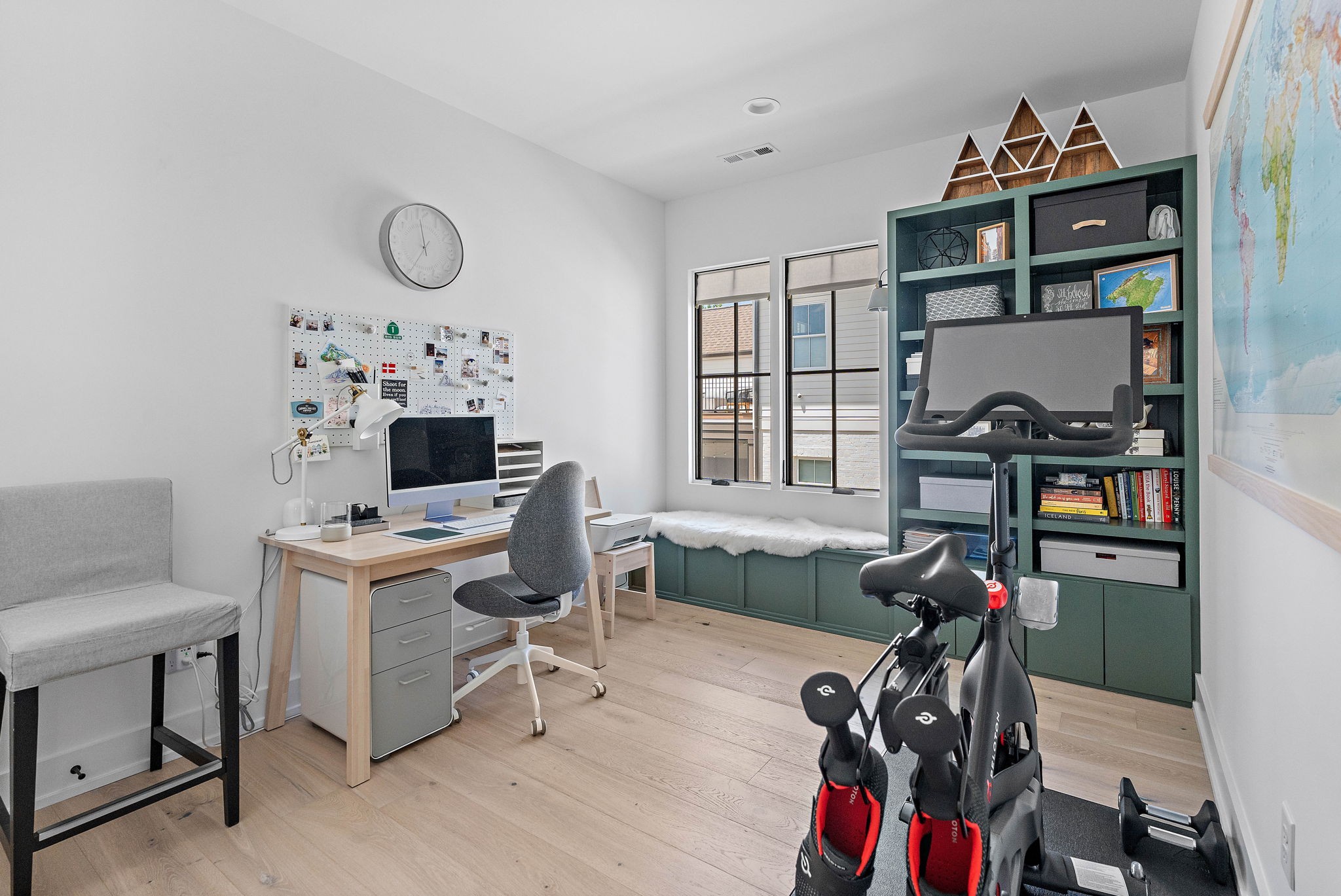 1207 Sweetbriar Avenue Unit: A & B