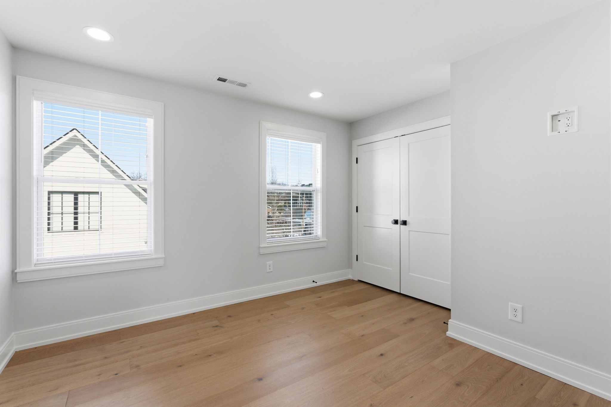 1207 Sweetbriar Avenue Unit: A & B