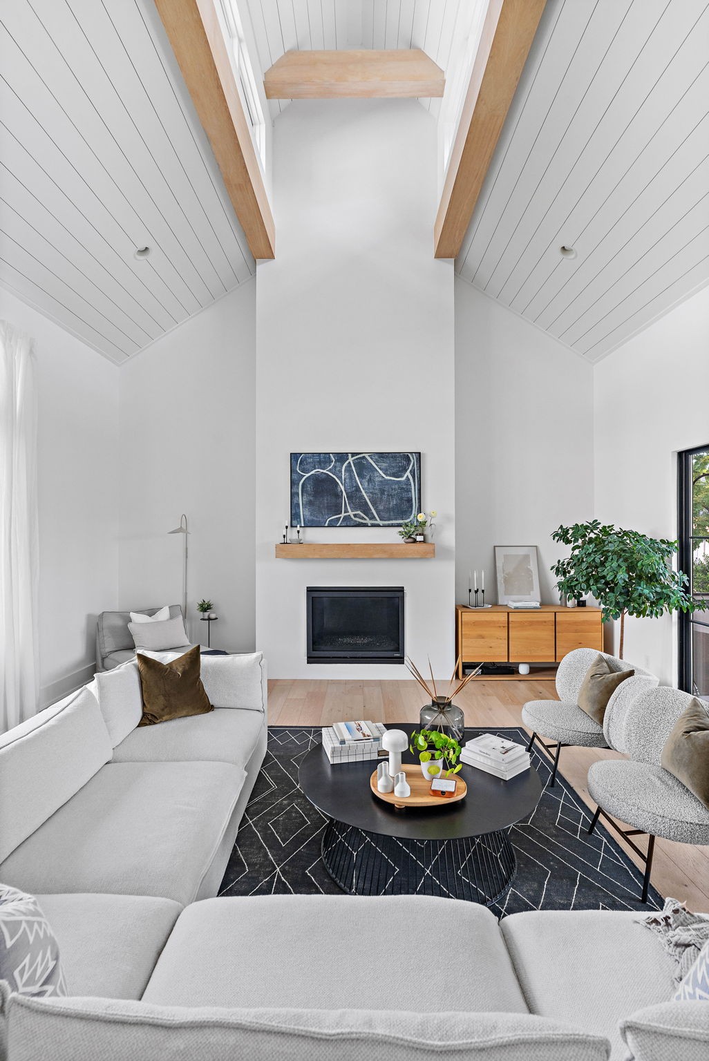 1207 Sweetbriar Avenue Unit: A & B
