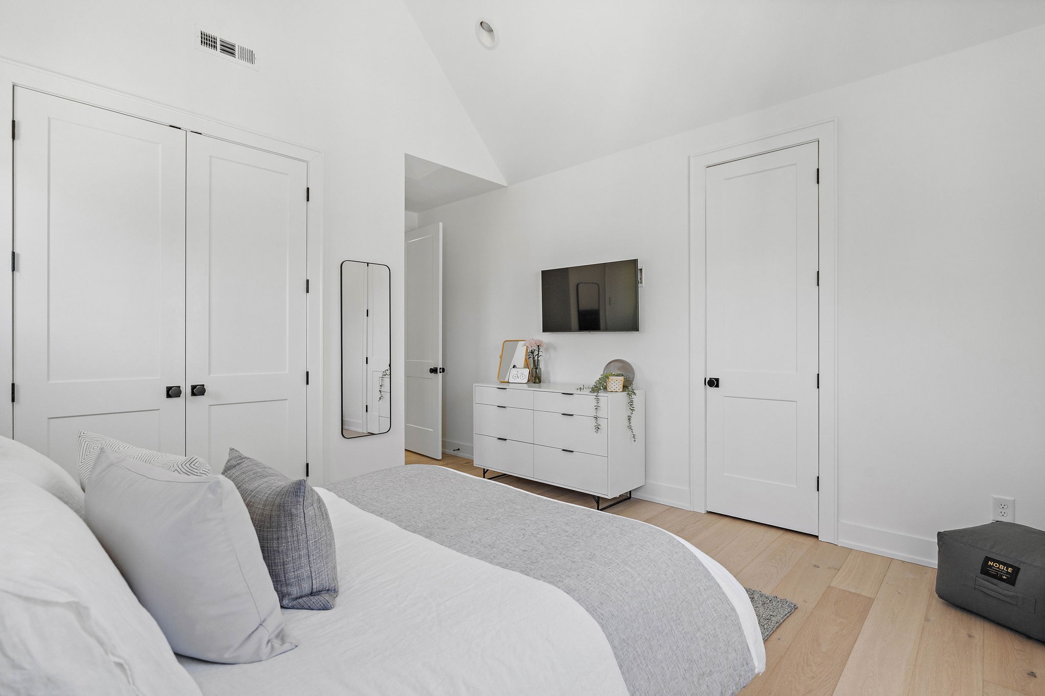 1207 Sweetbriar Avenue Unit: A & B