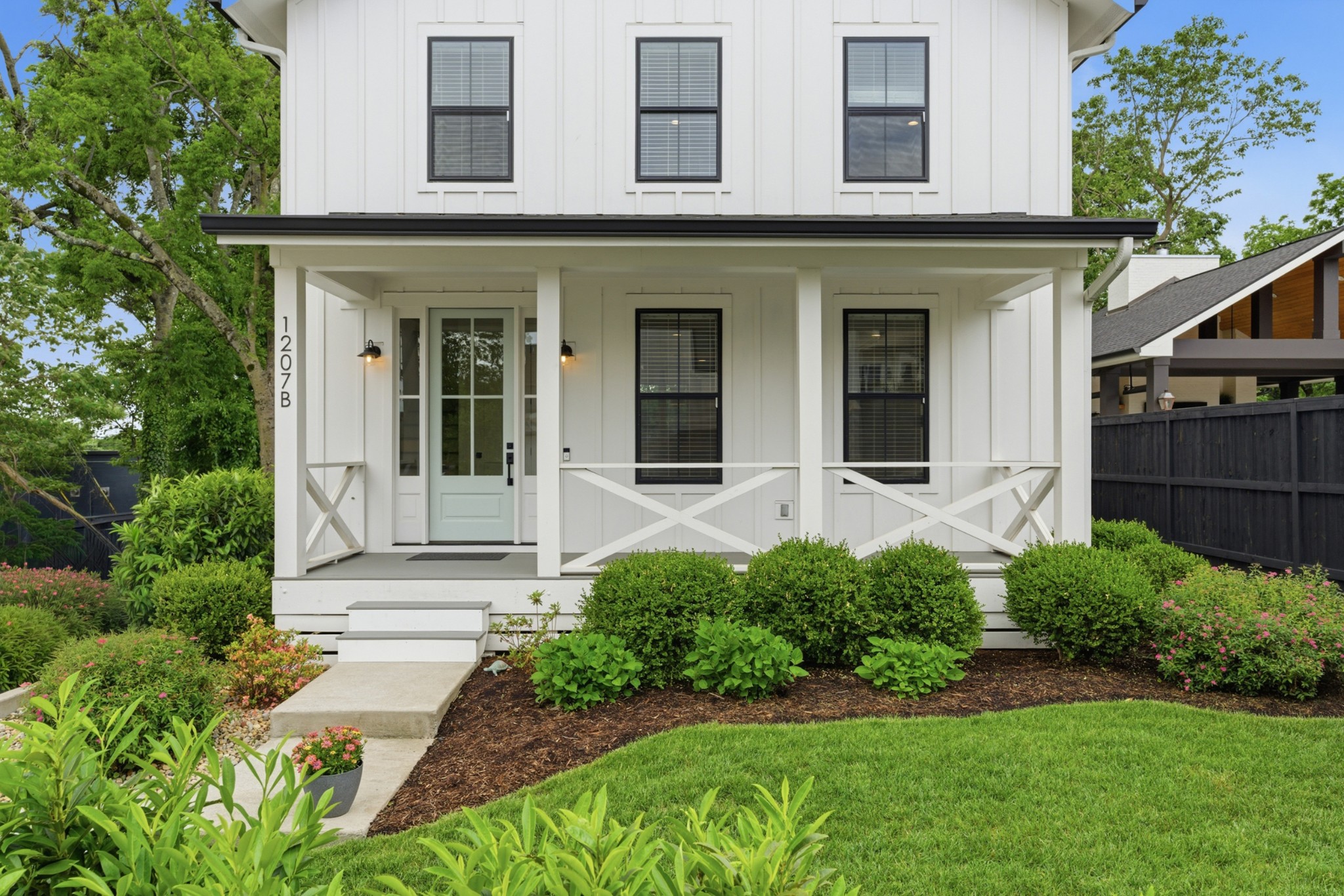 1207 Sweetbriar Avenue Unit: A & B